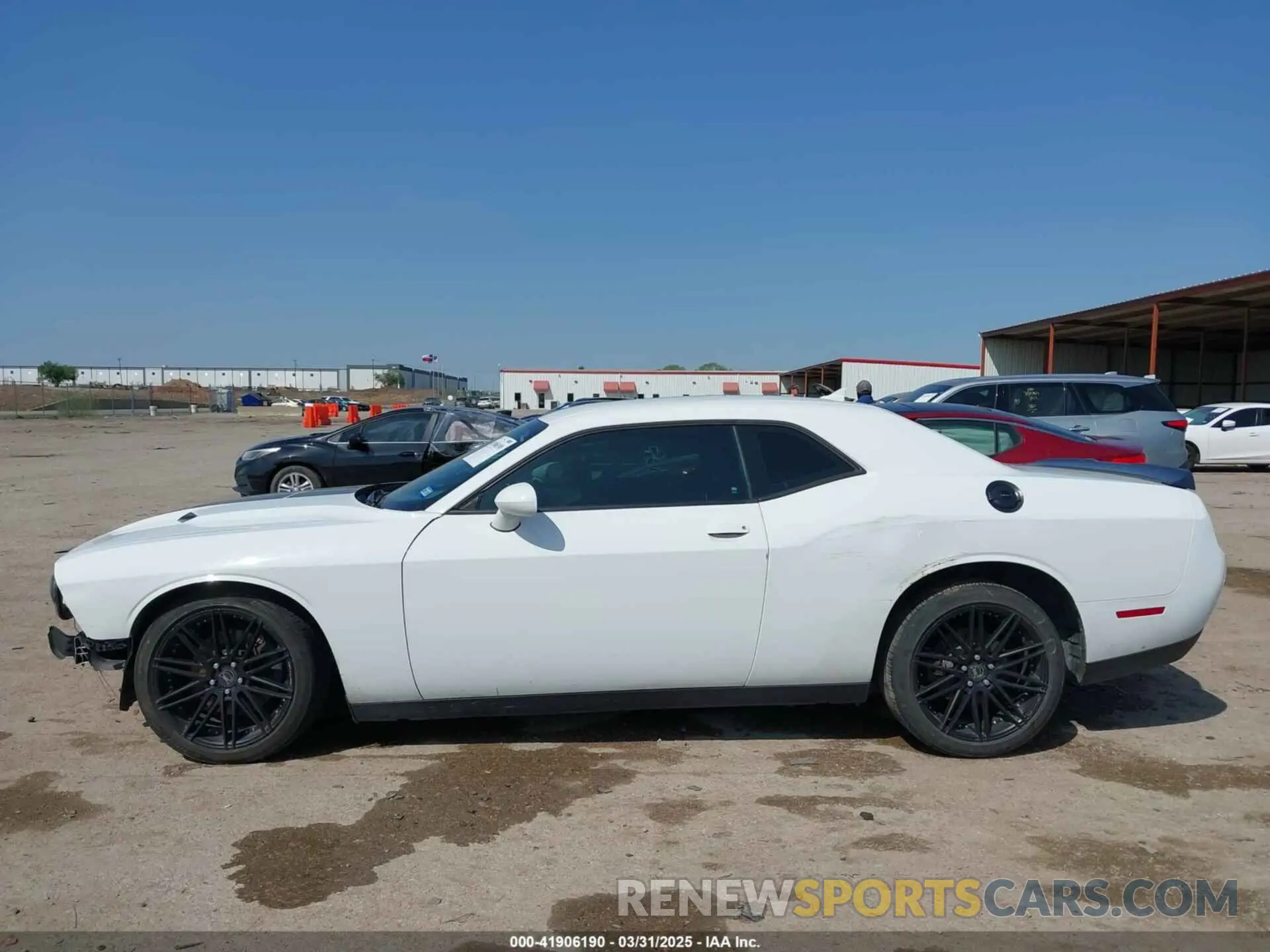 13 Photograph of a damaged car 2C3CDZAG2KH530250 DODGE CHALLENGER 2019