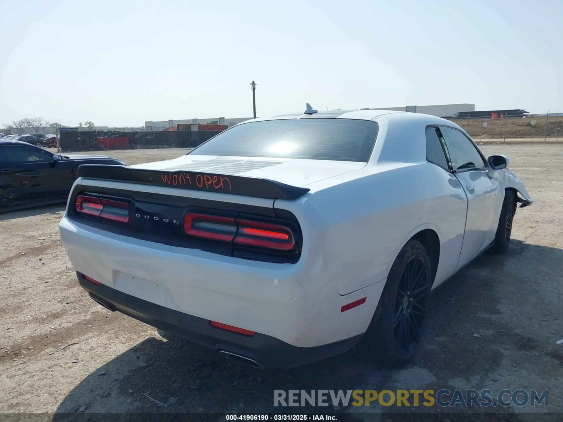4 Photograph of a damaged car 2C3CDZAG2KH530250 DODGE CHALLENGER 2019