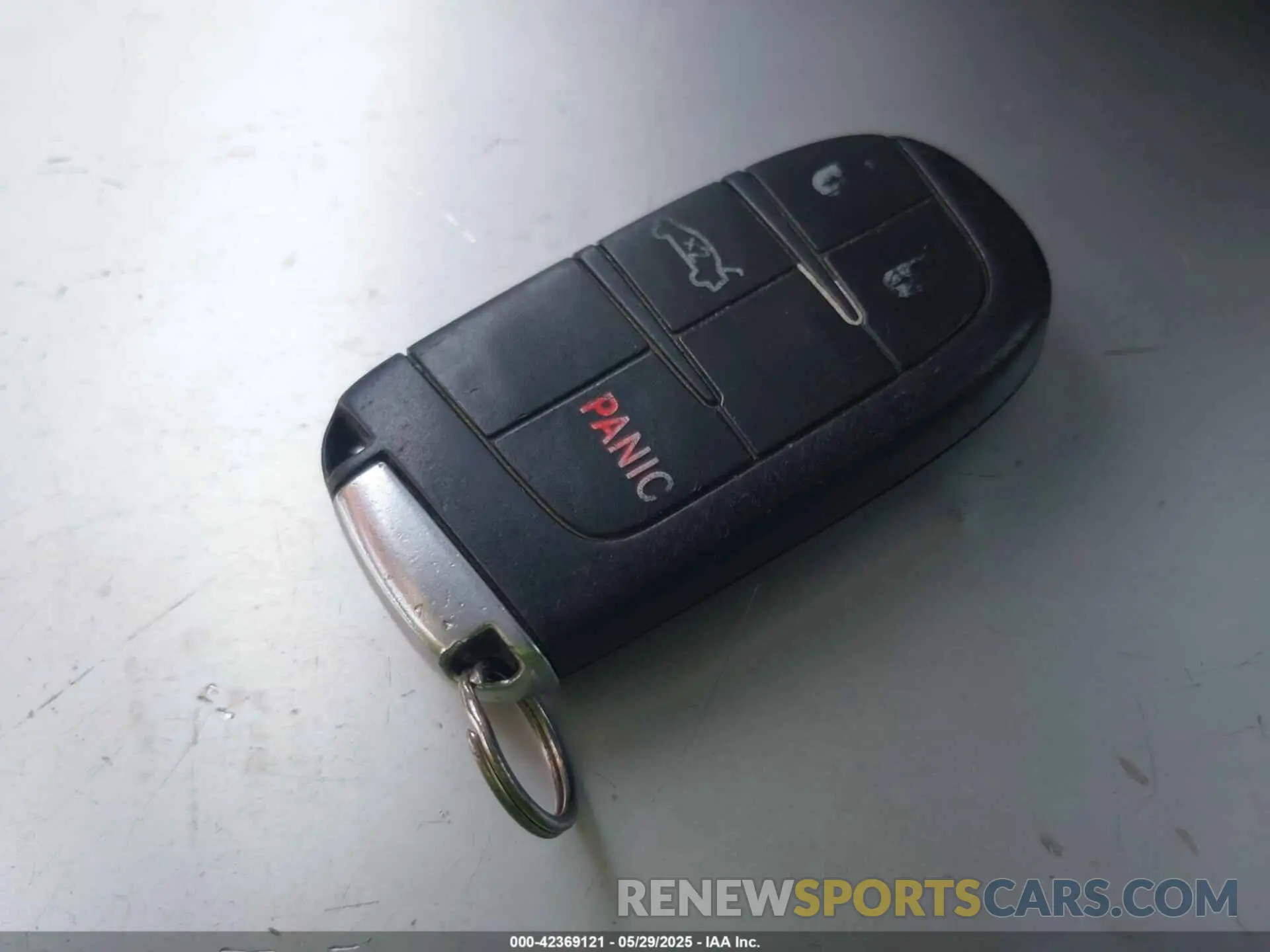 11 Photograph of a damaged car 2C3CDZAG2KH557383 DODGE CHALLENGER 2019