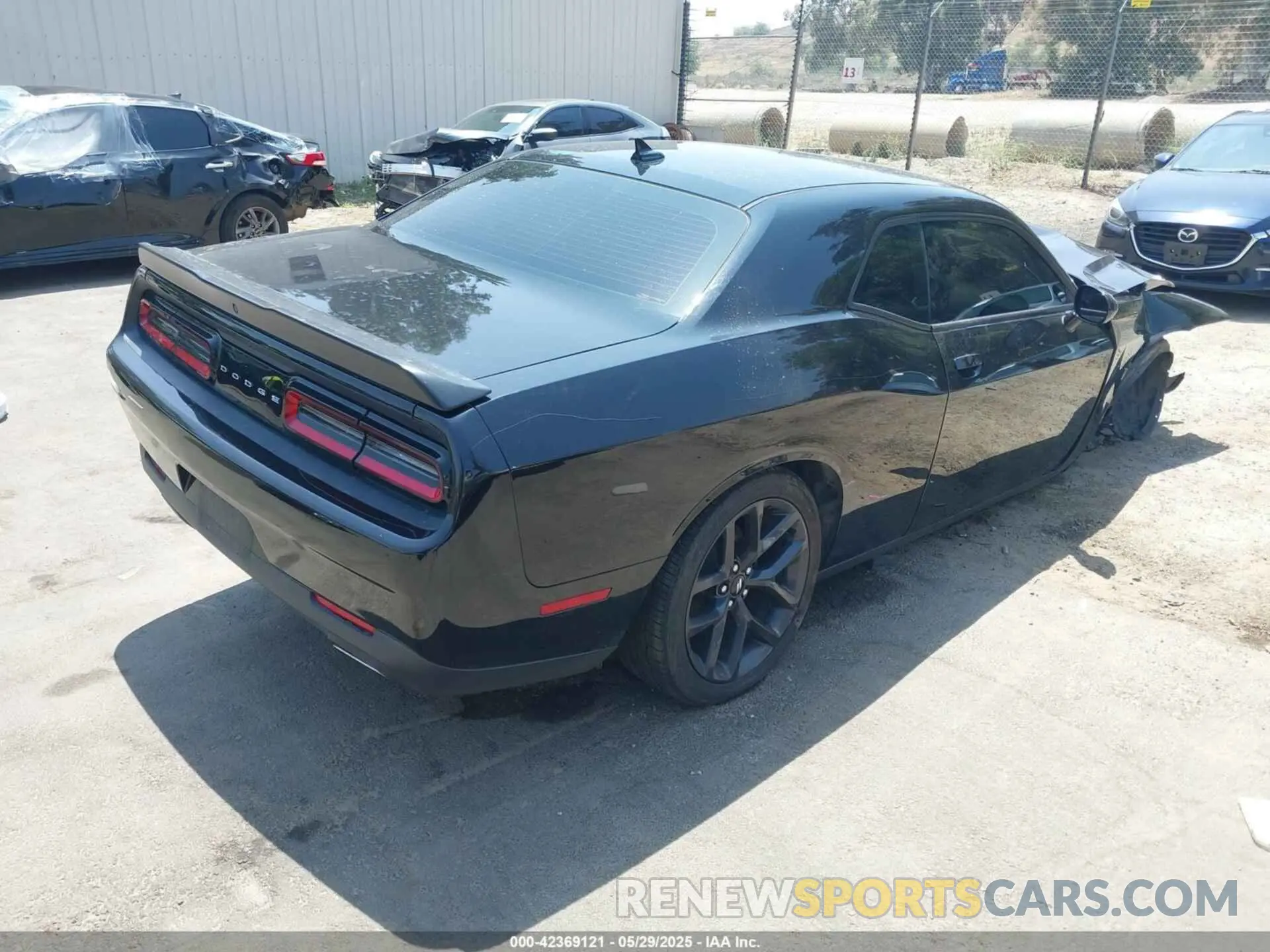 4 Photograph of a damaged car 2C3CDZAG2KH557383 DODGE CHALLENGER 2019