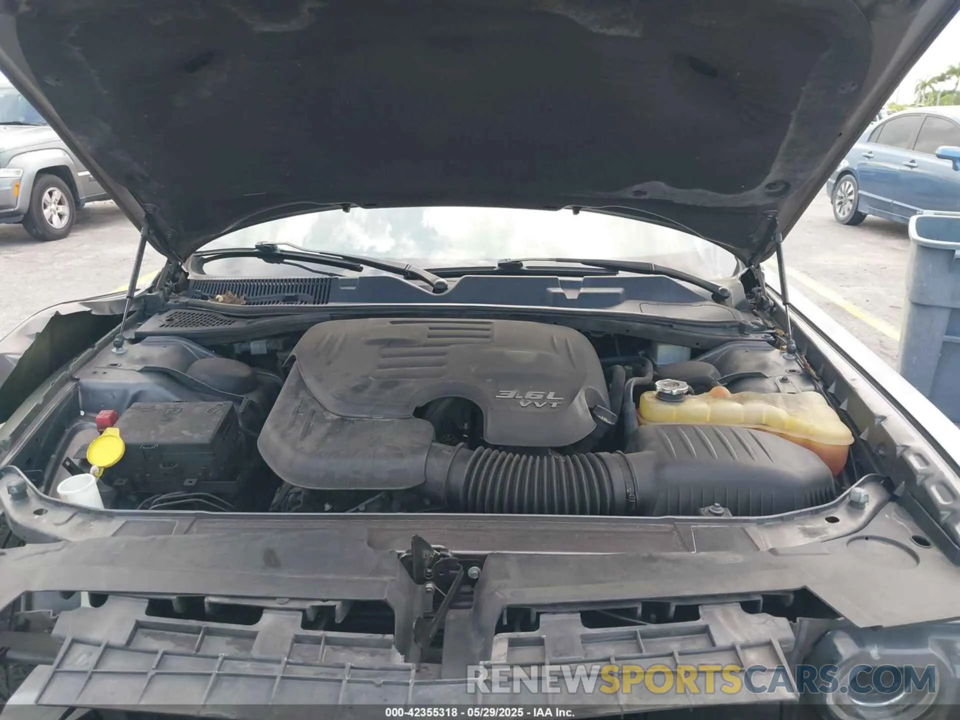 10 Photograph of a damaged car 2C3CDZAG2KH583658 DODGE CHALLENGER 2019