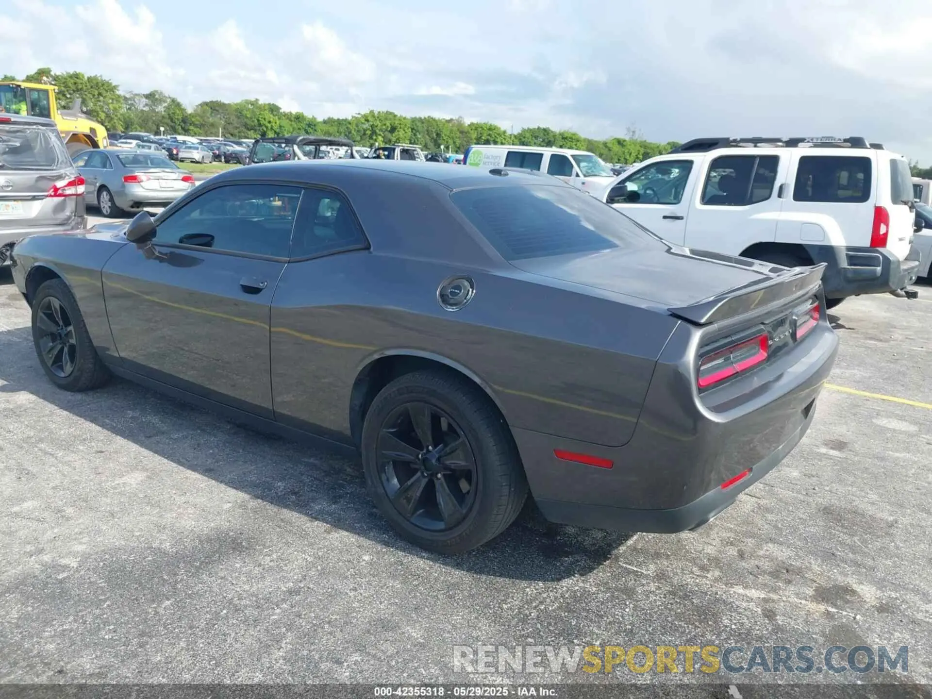 3 Photograph of a damaged car 2C3CDZAG2KH583658 DODGE CHALLENGER 2019