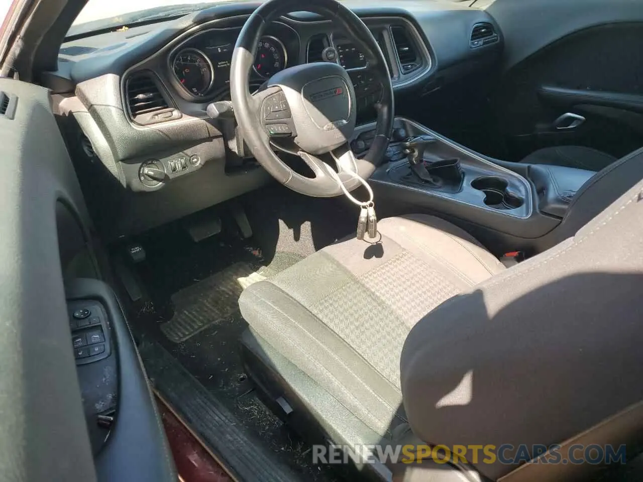 8 Photograph of a damaged car 2C3CDZAG2KH626203 DODGE CHALLENGER 2019