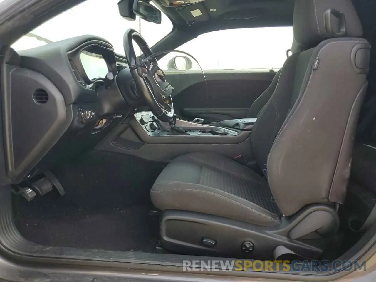 7 Photograph of a damaged car 2C3CDZAG2KH699815 DODGE CHALLENGER 2019