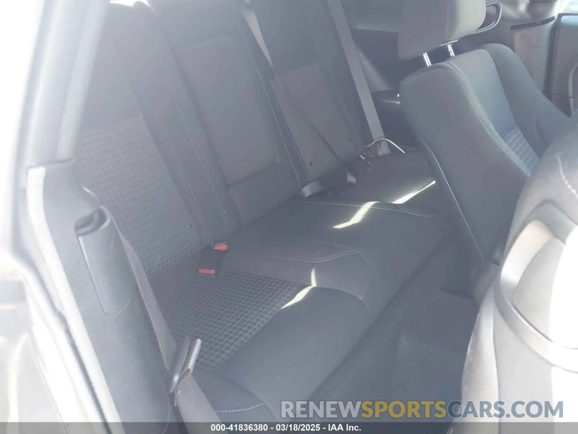 8 Photograph of a damaged car 2C3CDZAG2KH735616 DODGE CHALLENGER 2019