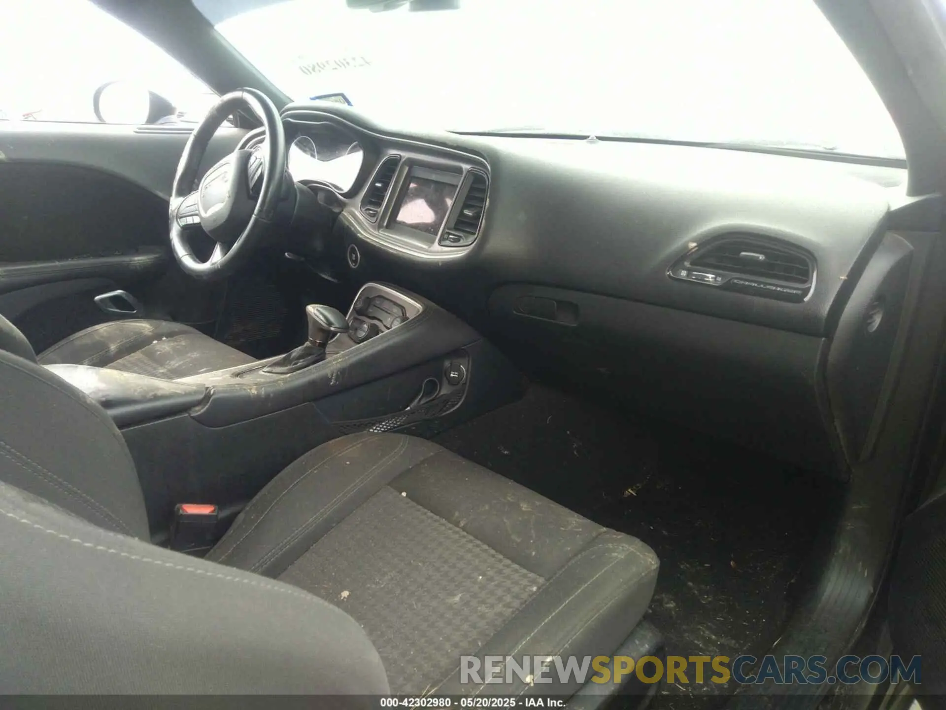 5 Photograph of a damaged car 2C3CDZAG3KH616263 DODGE CHALLENGER 2019