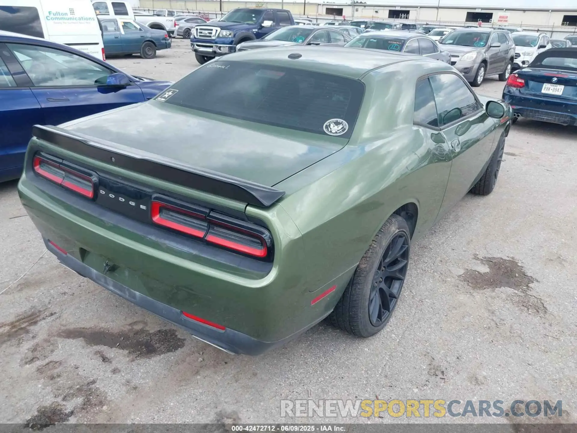4 Photograph of a damaged car 2C3CDZAG3KH632849 DODGE CHALLENGER 2019