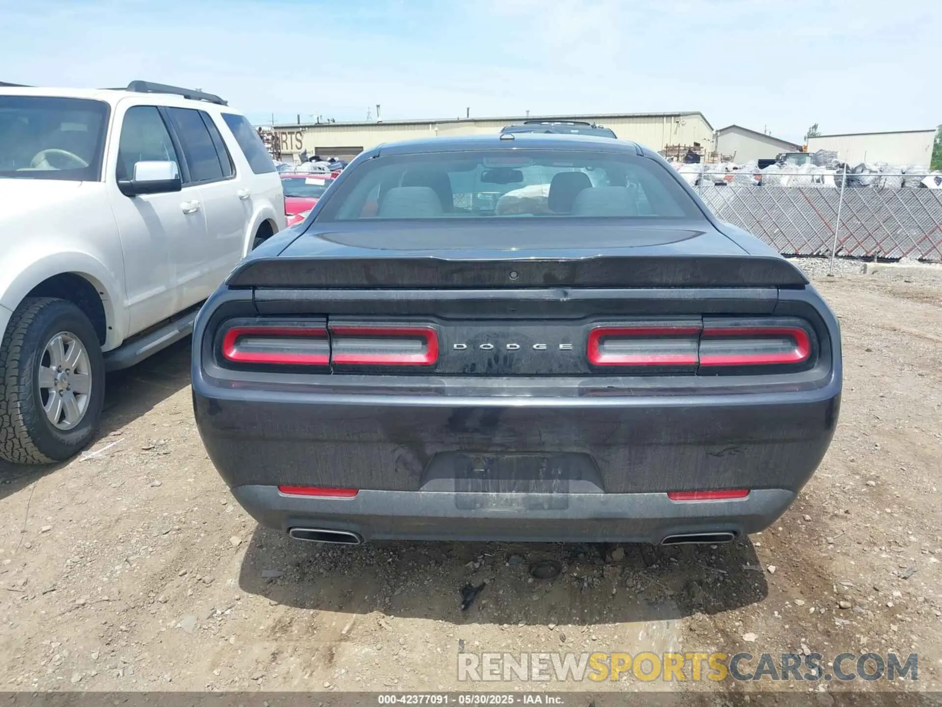 16 Photograph of a damaged car 2C3CDZAG3KH687575 DODGE CHALLENGER 2019