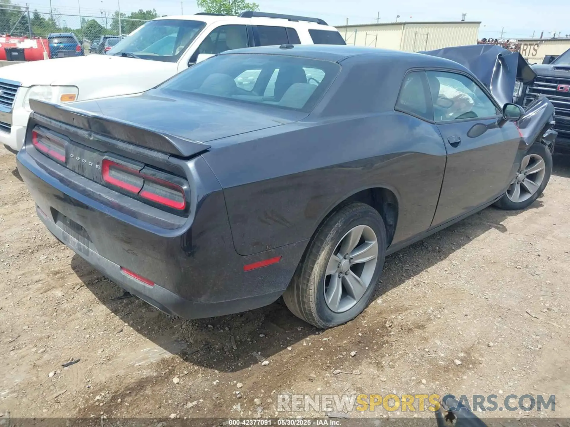 4 Photograph of a damaged car 2C3CDZAG3KH687575 DODGE CHALLENGER 2019