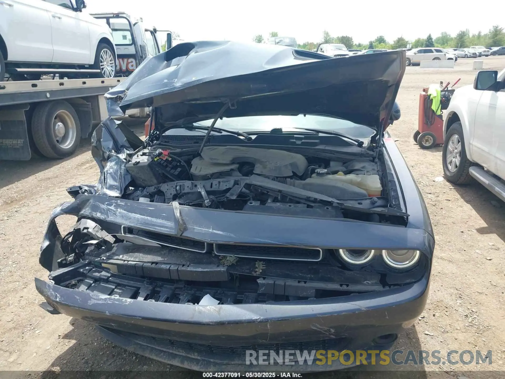 6 Photograph of a damaged car 2C3CDZAG3KH687575 DODGE CHALLENGER 2019