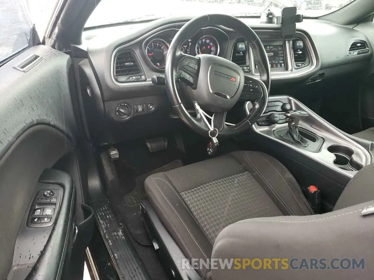 8 Photograph of a damaged car 2C3CDZAG3KH733406 DODGE CHALLENGER 2019