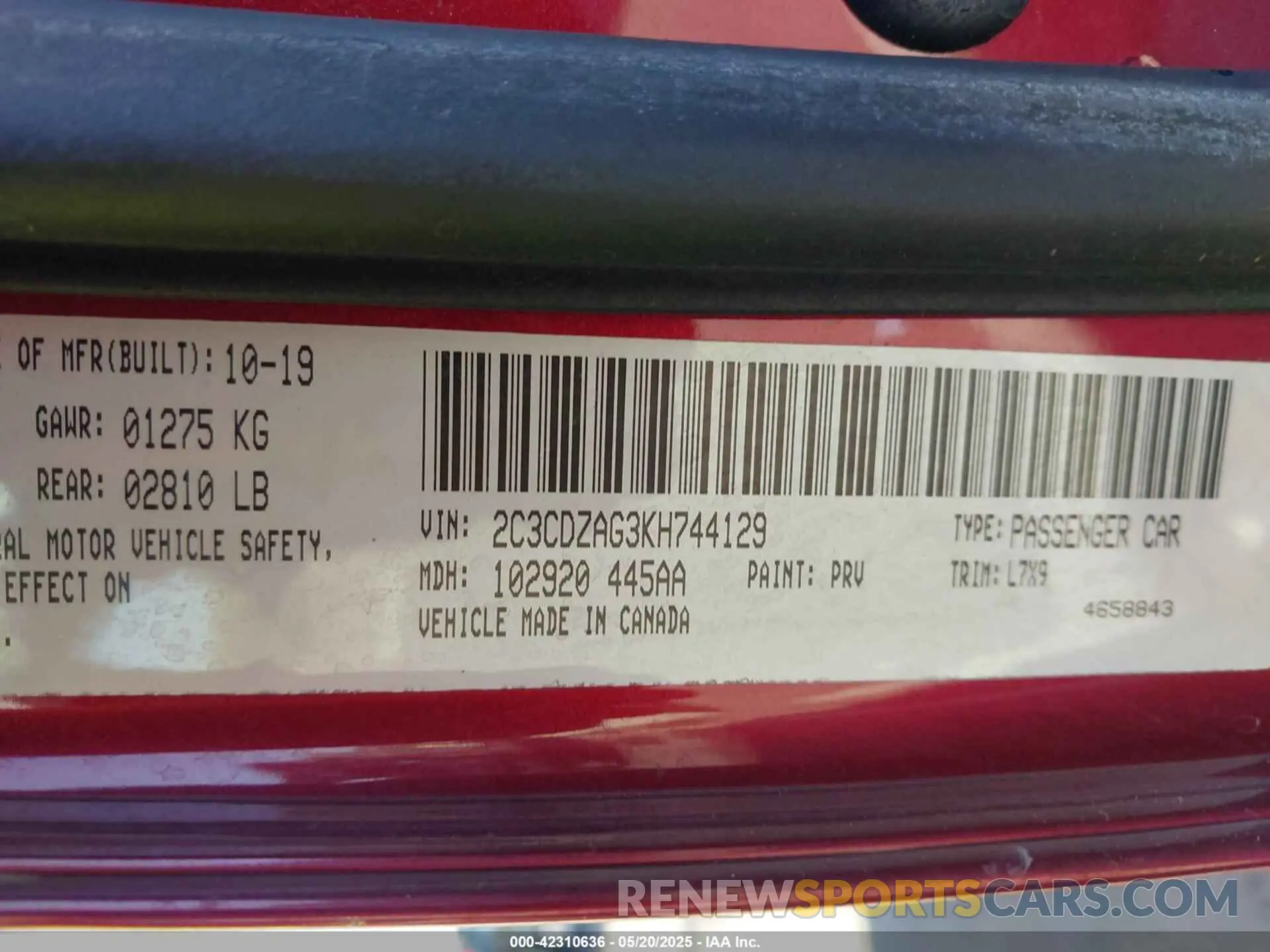 9 Photograph of a damaged car 2C3CDZAG3KH744129 DODGE CHALLENGER 2019