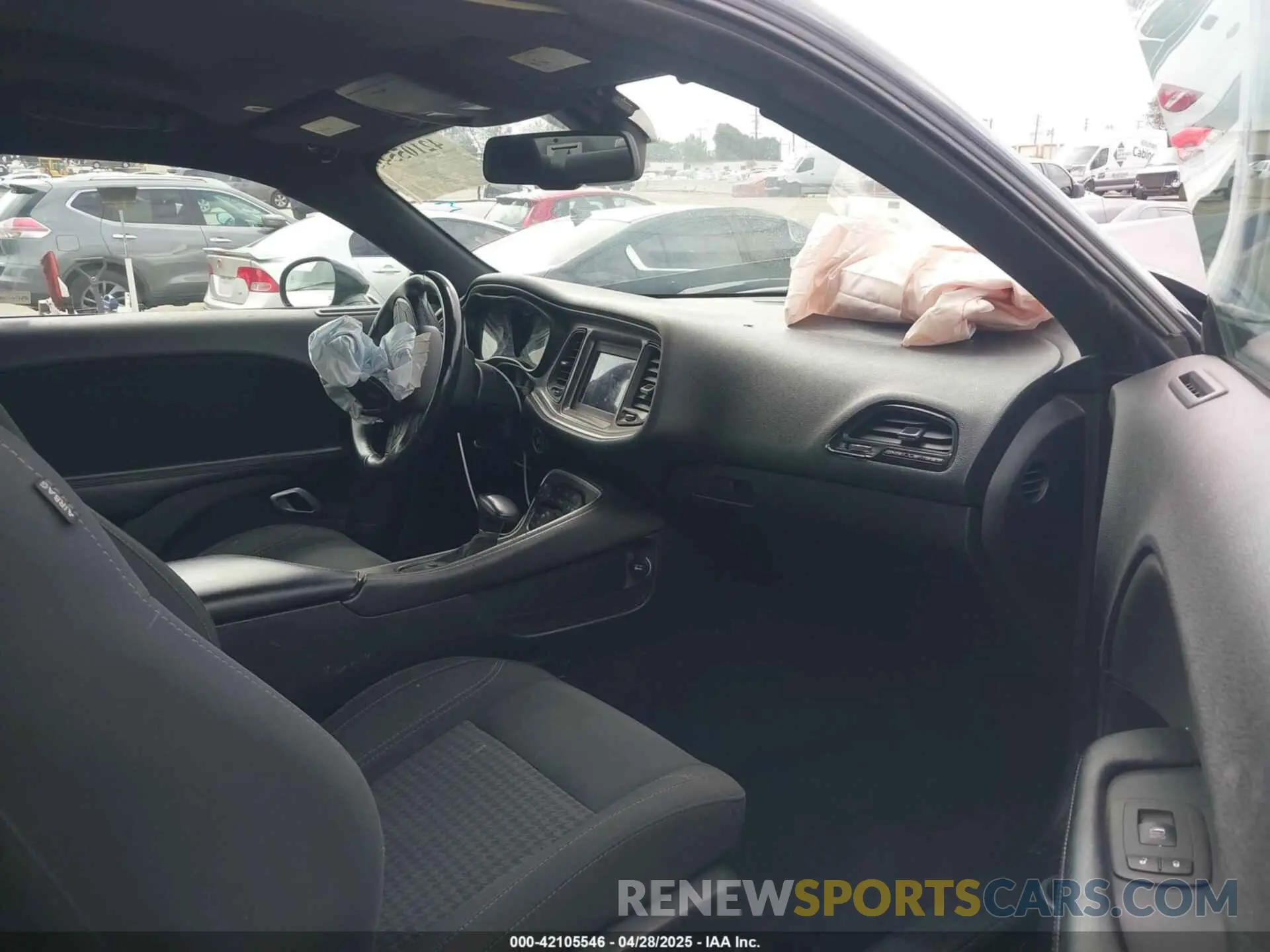 5 Photograph of a damaged car 2C3CDZAG4KH529276 DODGE CHALLENGER 2019