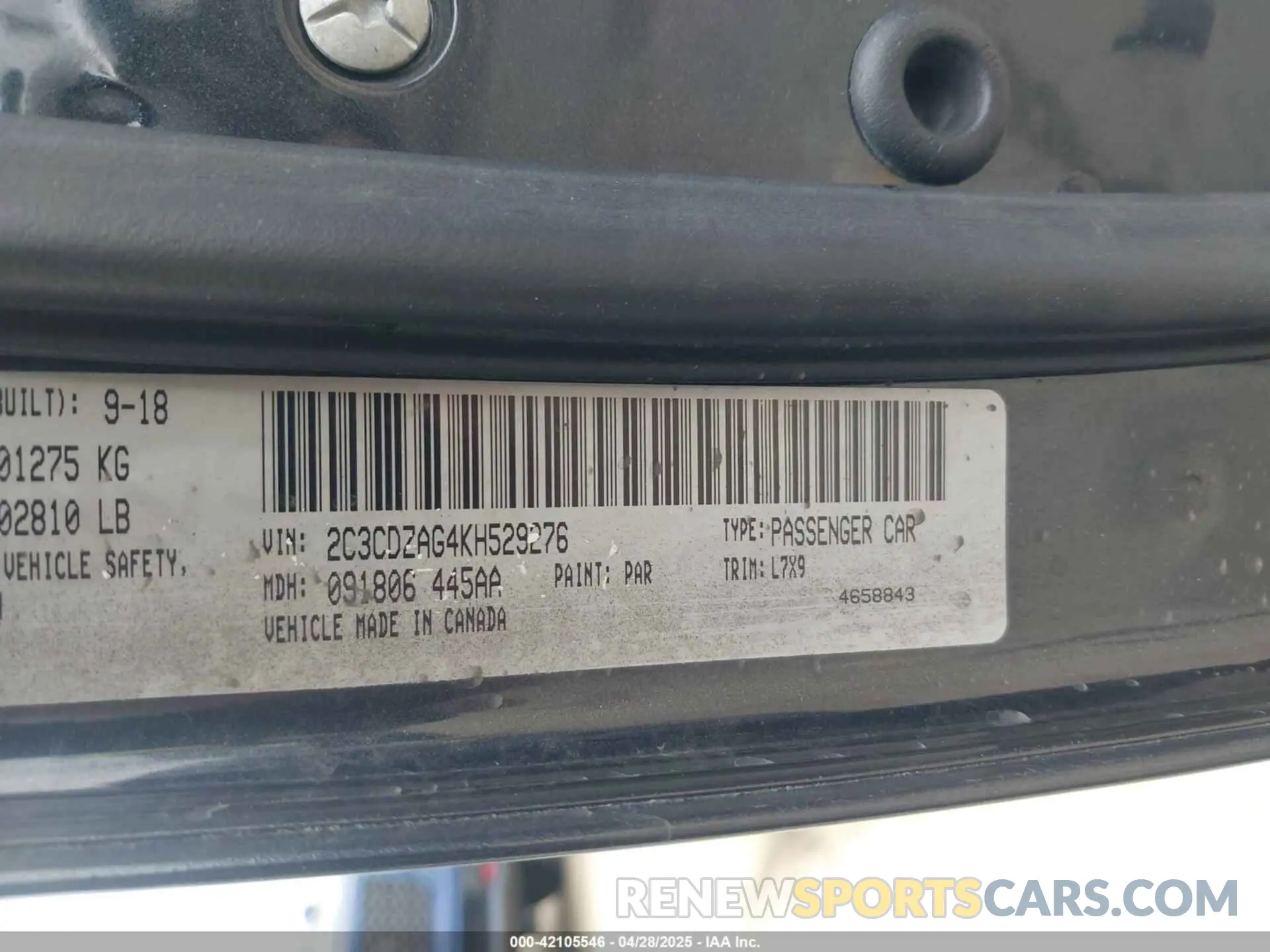 9 Photograph of a damaged car 2C3CDZAG4KH529276 DODGE CHALLENGER 2019