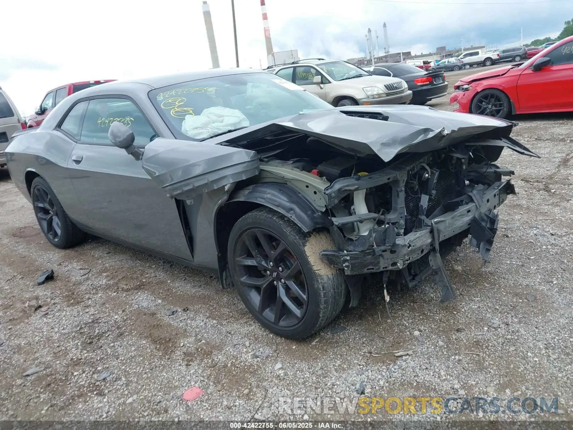 1 Photograph of a damaged car 2C3CDZAG4KH688086 DODGE CHALLENGER 2019