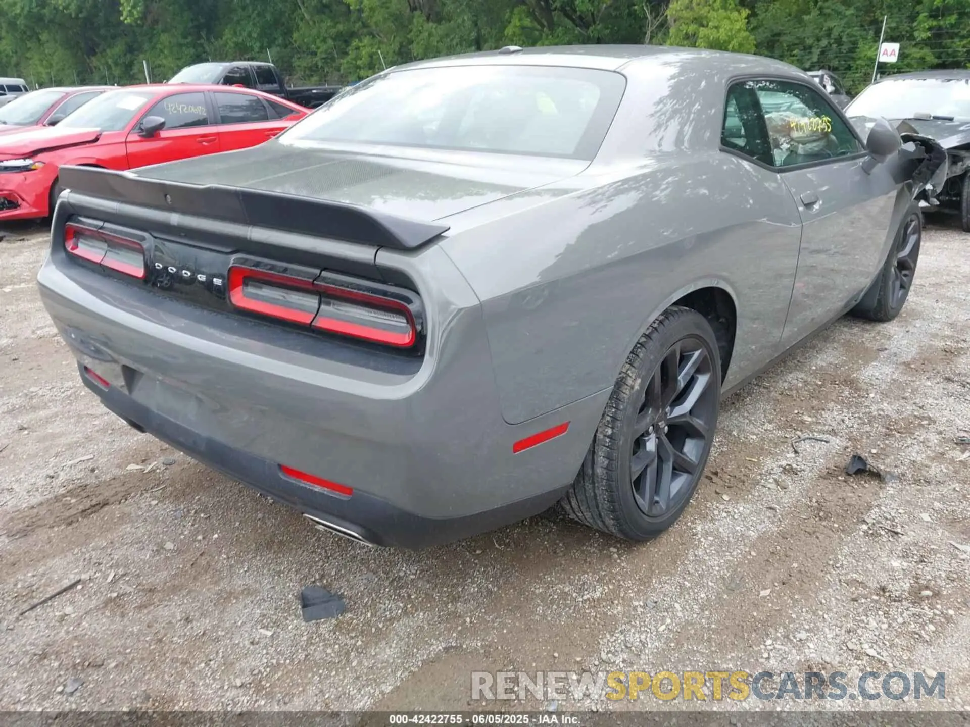 4 Photograph of a damaged car 2C3CDZAG4KH688086 DODGE CHALLENGER 2019