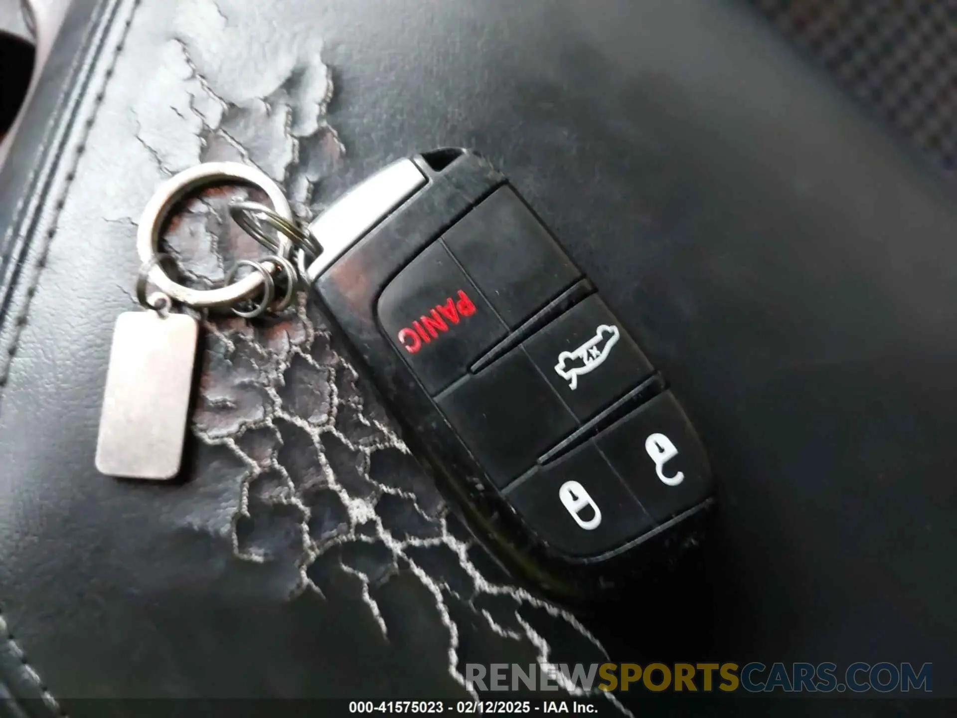 11 Photograph of a damaged car 2C3CDZAG4KH752353 DODGE CHALLENGER 2019