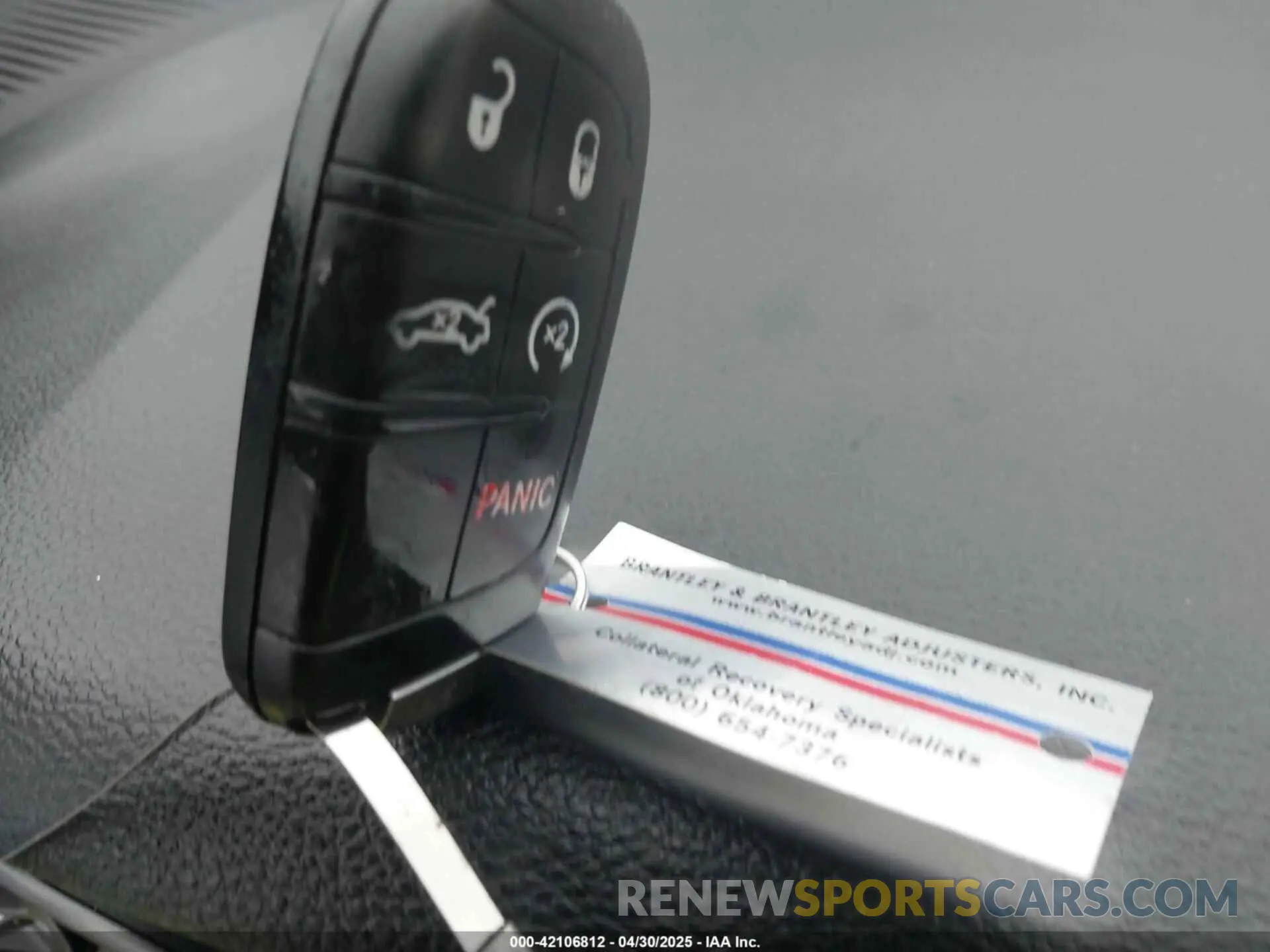 11 Photograph of a damaged car 2C3CDZAG5KH501681 DODGE CHALLENGER 2019