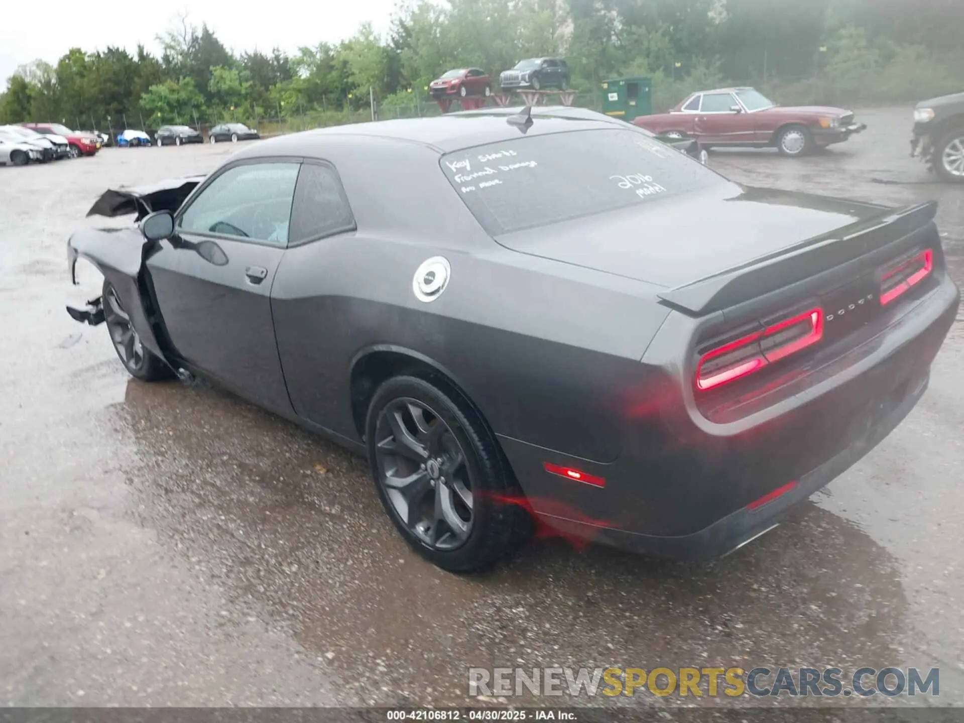 3 Photograph of a damaged car 2C3CDZAG5KH501681 DODGE CHALLENGER 2019