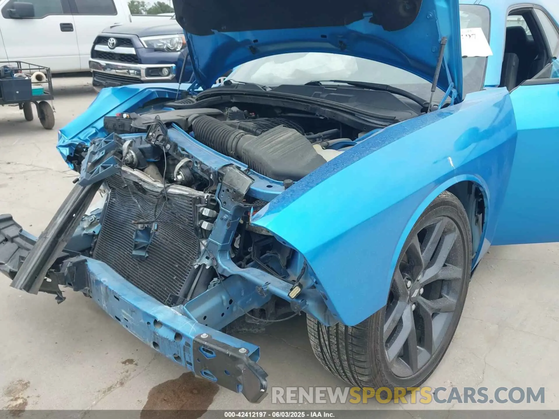 6 Photograph of a damaged car 2C3CDZAG5KH574839 DODGE CHALLENGER 2019