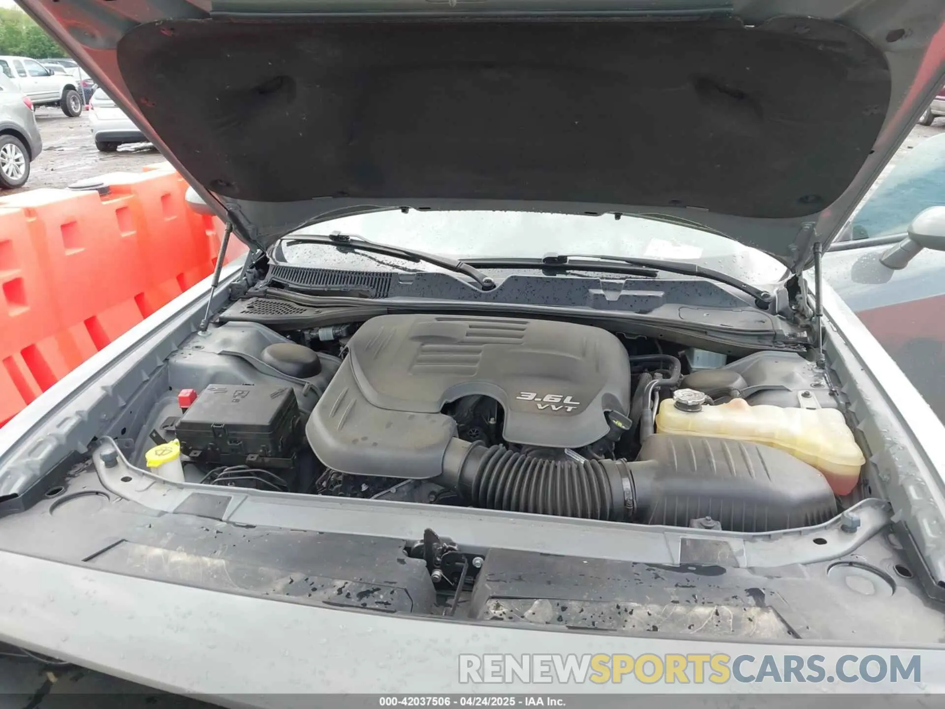 10 Photograph of a damaged car 2C3CDZAG5KH603773 DODGE CHALLENGER 2019