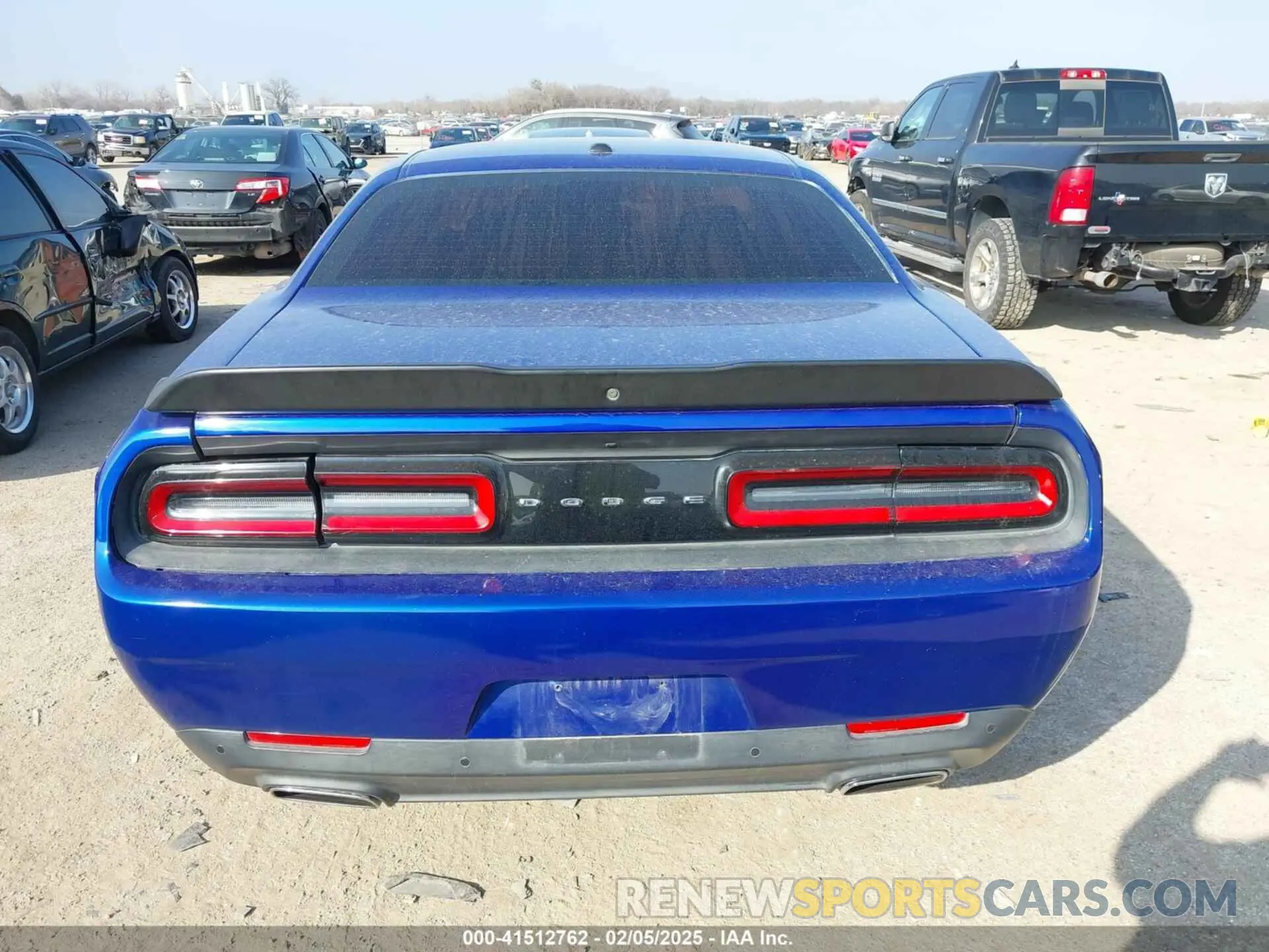 16 Photograph of a damaged car 2C3CDZAG5KH668803 DODGE CHALLENGER 2019