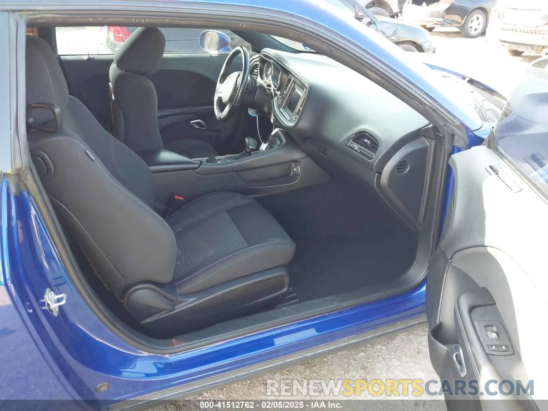 5 Photograph of a damaged car 2C3CDZAG5KH668803 DODGE CHALLENGER 2019