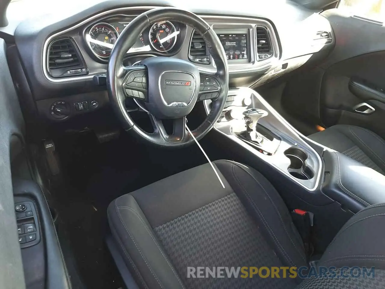 8 Photograph of a damaged car 2C3CDZAG5KH723458 DODGE CHALLENGER 2019