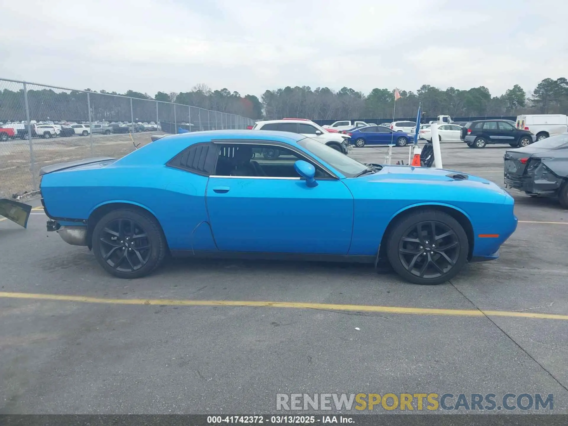 14 Photograph of a damaged car 2C3CDZAG6KH508932 DODGE CHALLENGER 2019