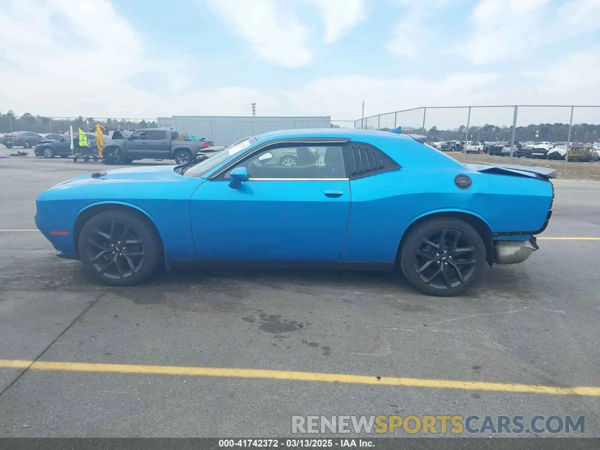 15 Photograph of a damaged car 2C3CDZAG6KH508932 DODGE CHALLENGER 2019