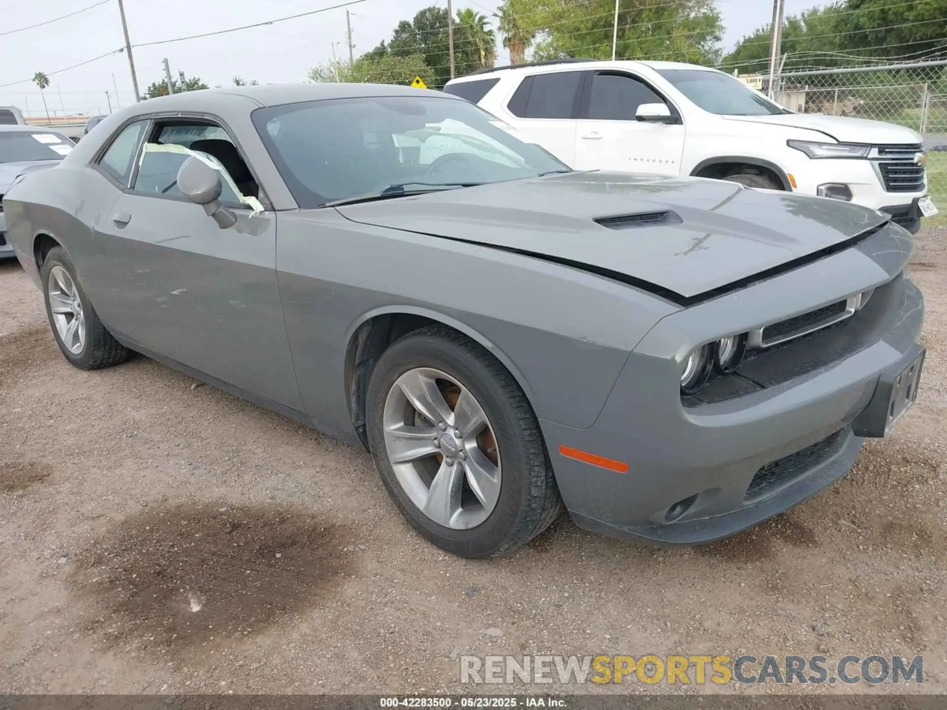 1 Photograph of a damaged car 2C3CDZAG6KH525004 DODGE CHALLENGER 2019