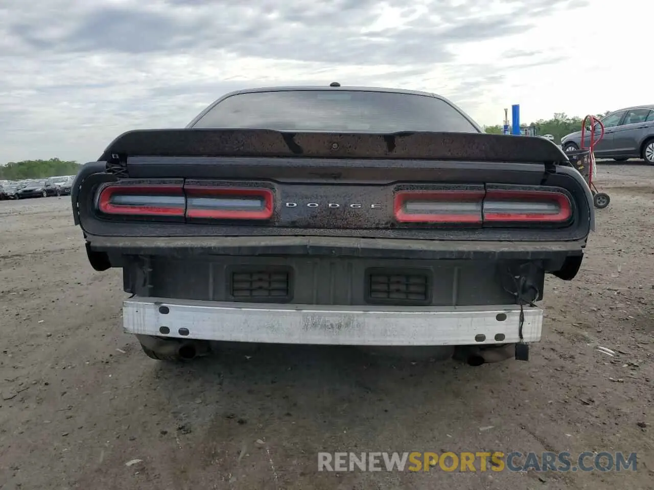 6 Photograph of a damaged car 2C3CDZAG6KH570976 DODGE CHALLENGER 2019