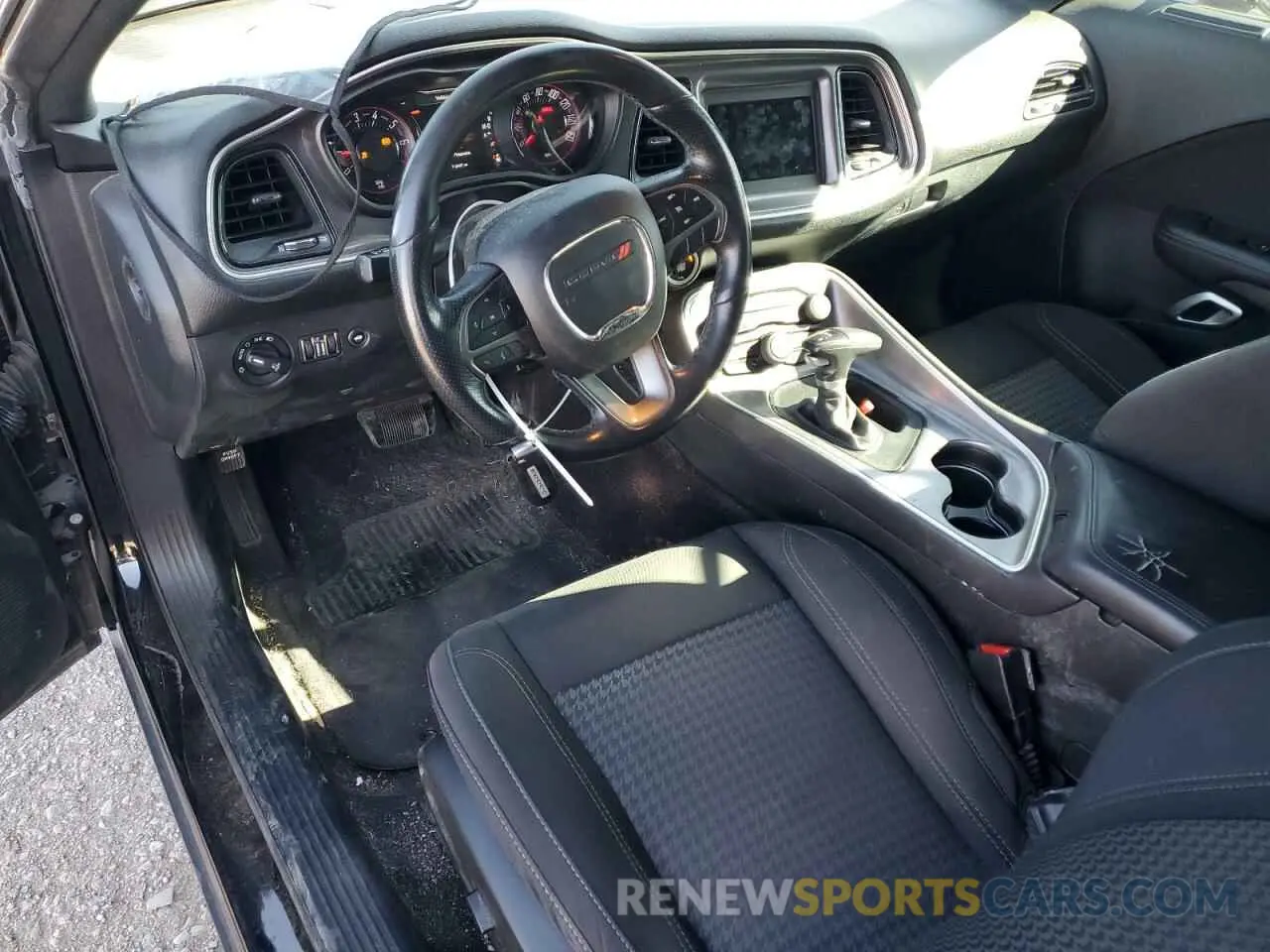 8 Photograph of a damaged car 2C3CDZAG7KH501276 DODGE CHALLENGER 2019