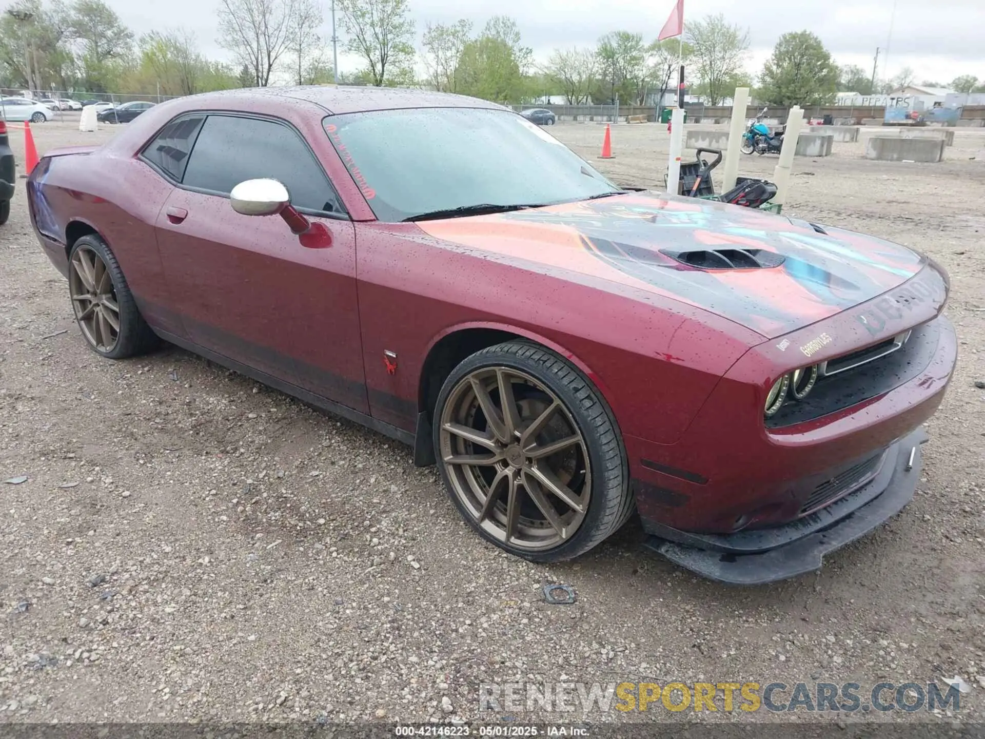1 Photograph of a damaged car 2C3CDZAG7KH620445 DODGE CHALLENGER 2019