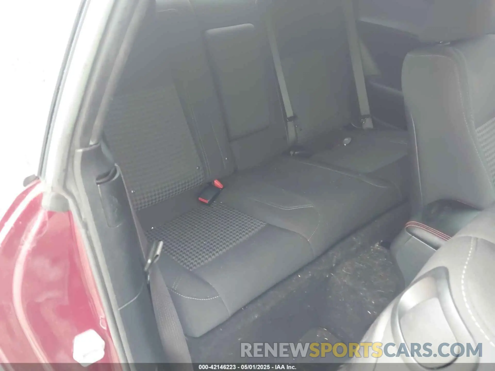 8 Photograph of a damaged car 2C3CDZAG7KH620445 DODGE CHALLENGER 2019