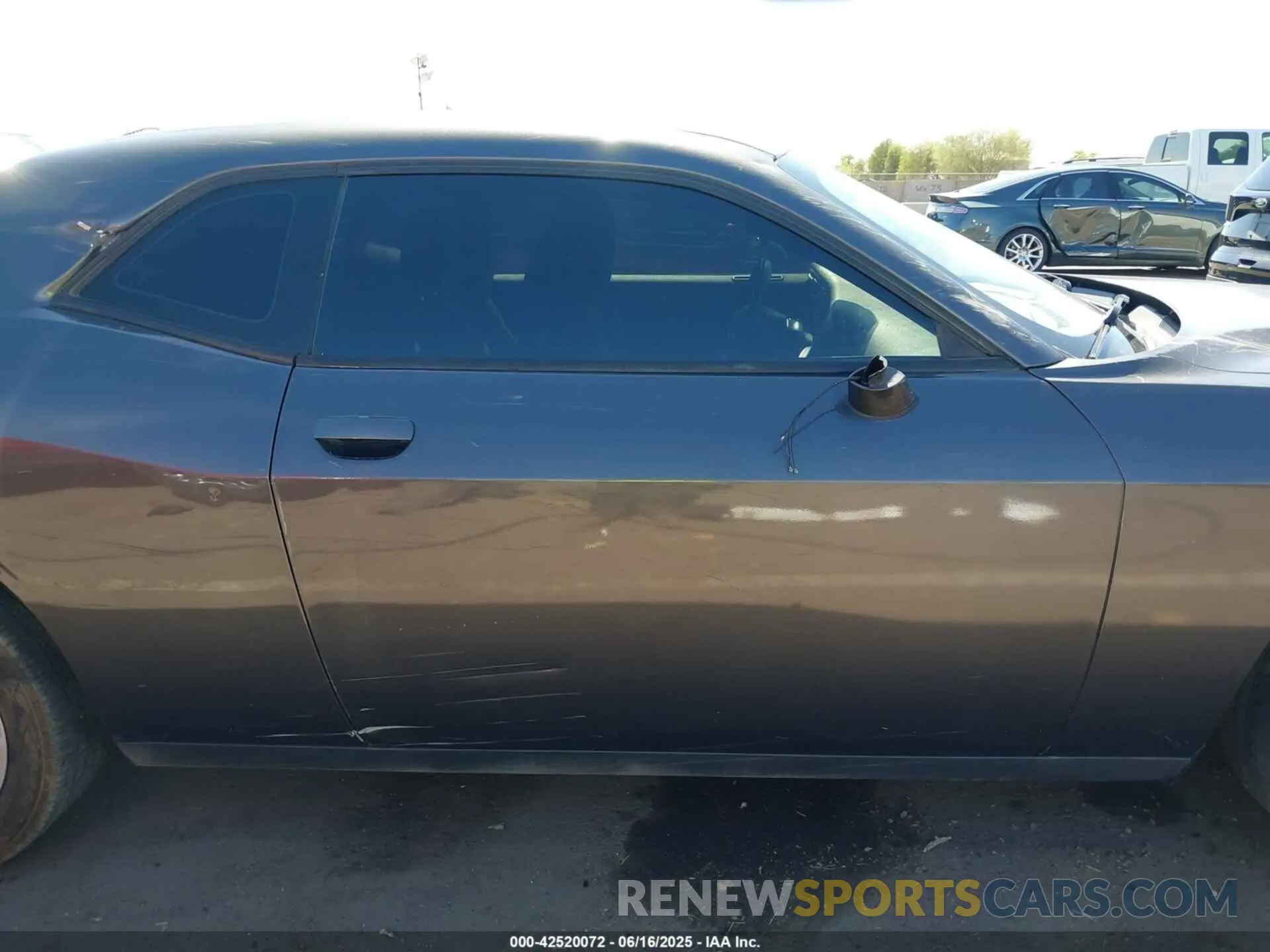 14 Photograph of a damaged car 2C3CDZAG7KH623278 DODGE CHALLENGER 2019
