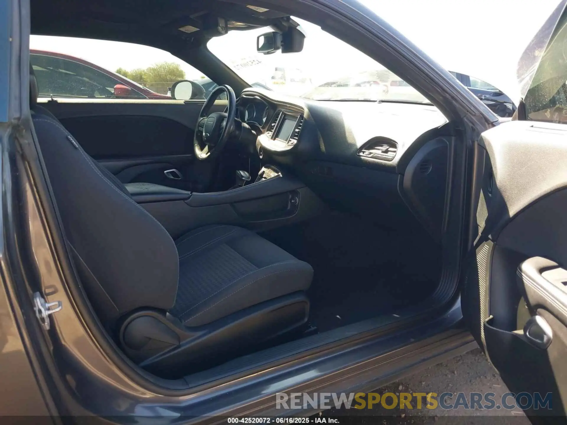 5 Photograph of a damaged car 2C3CDZAG7KH623278 DODGE CHALLENGER 2019