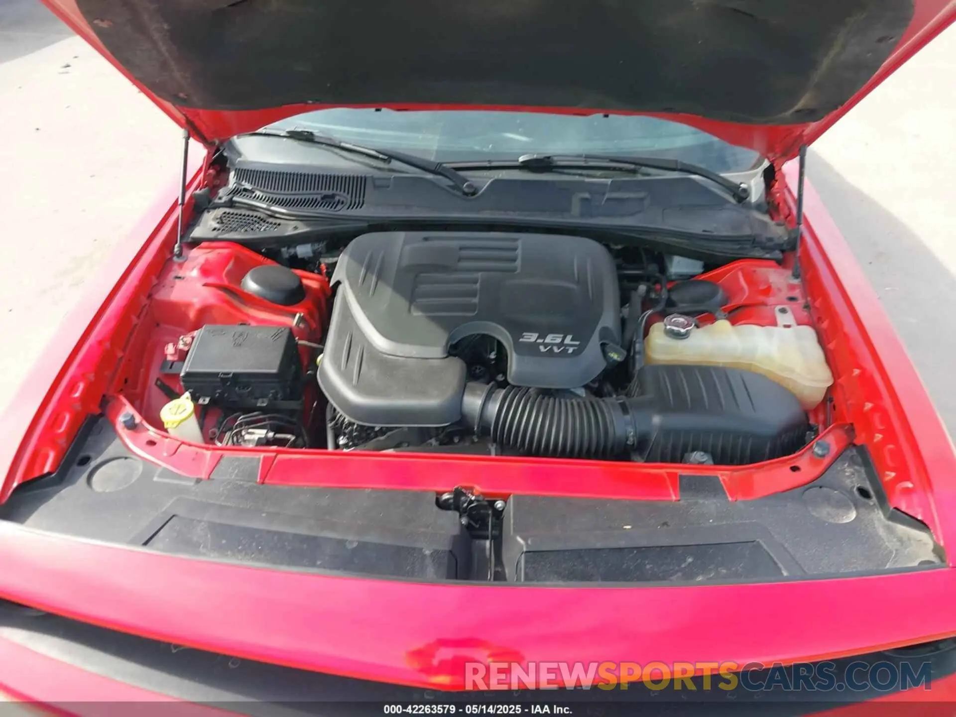 10 Photograph of a damaged car 2C3CDZAG7KH634586 DODGE CHALLENGER 2019
