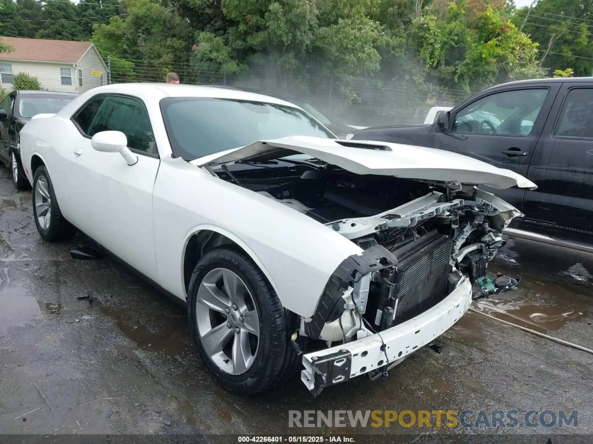 1 Photograph of a damaged car 2C3CDZAG7KH670018 DODGE CHALLENGER 2019