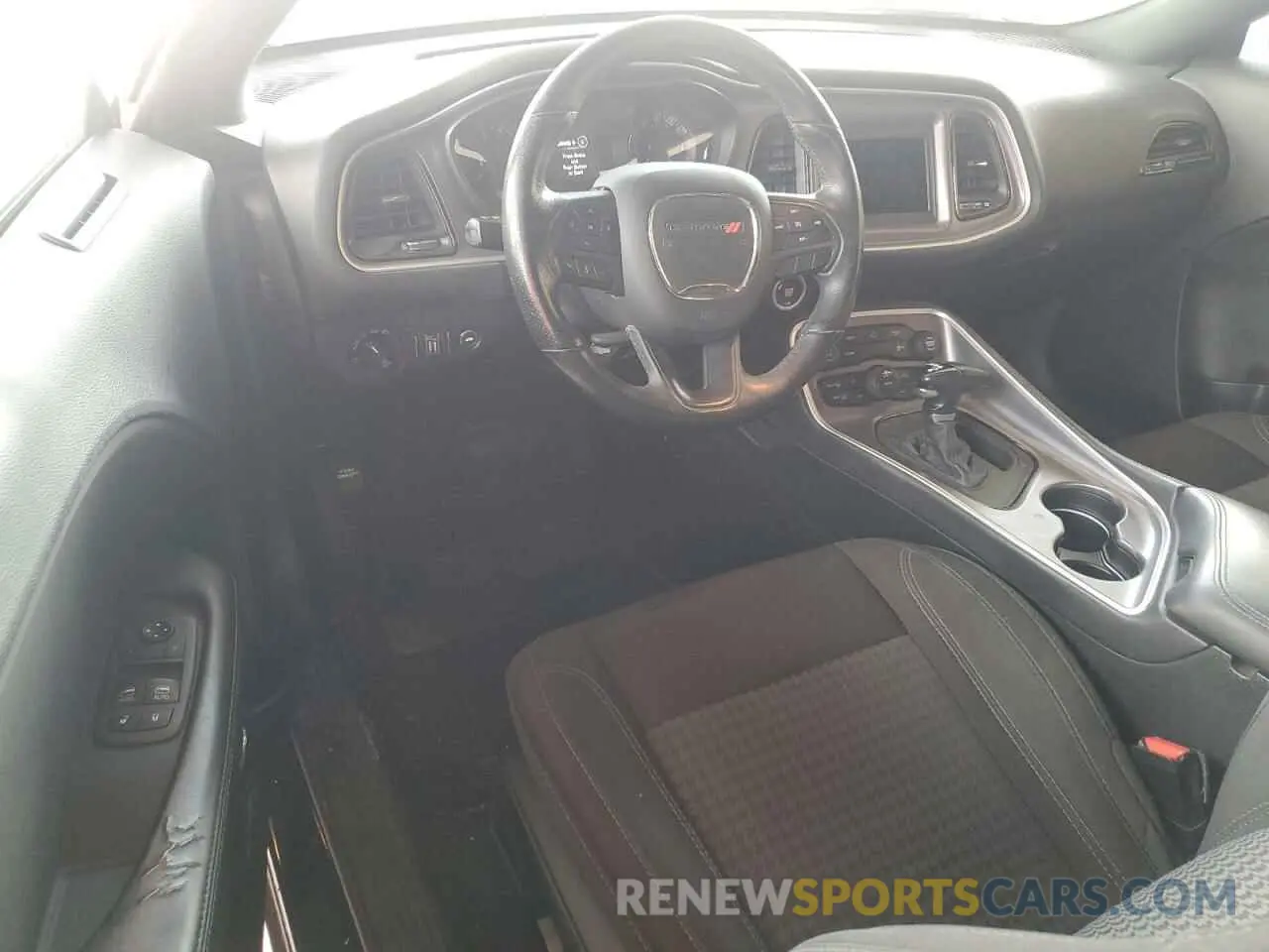 8 Photograph of a damaged car 2C3CDZAG7KH739659 DODGE CHALLENGER 2019