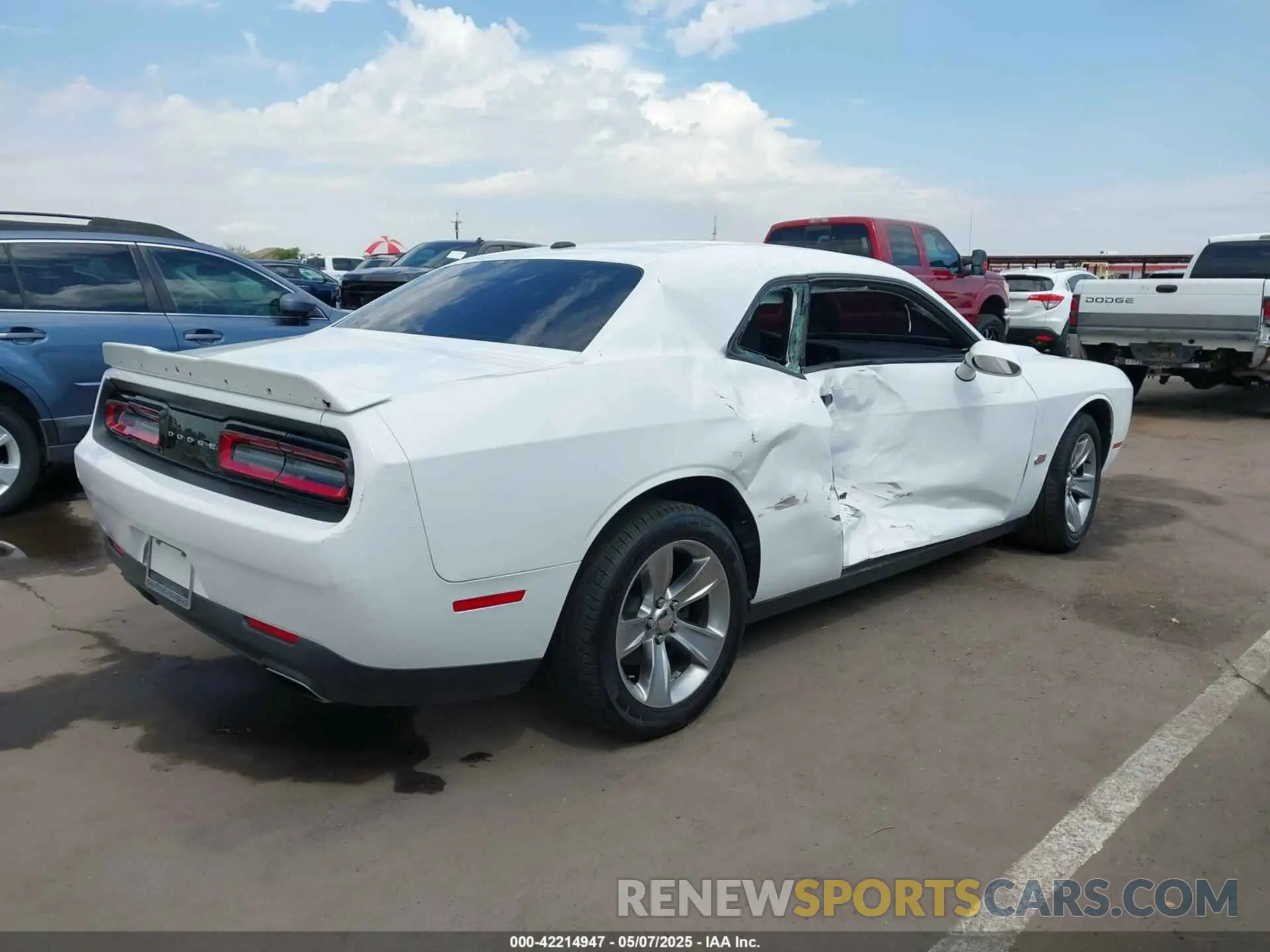 4 Photograph of a damaged car 2C3CDZAG7KH744313 DODGE CHALLENGER 2019