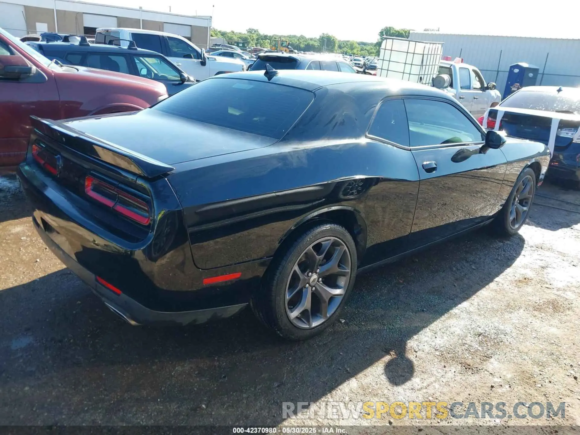 4 Photograph of a damaged car 2C3CDZAG7KH759314 DODGE CHALLENGER 2019