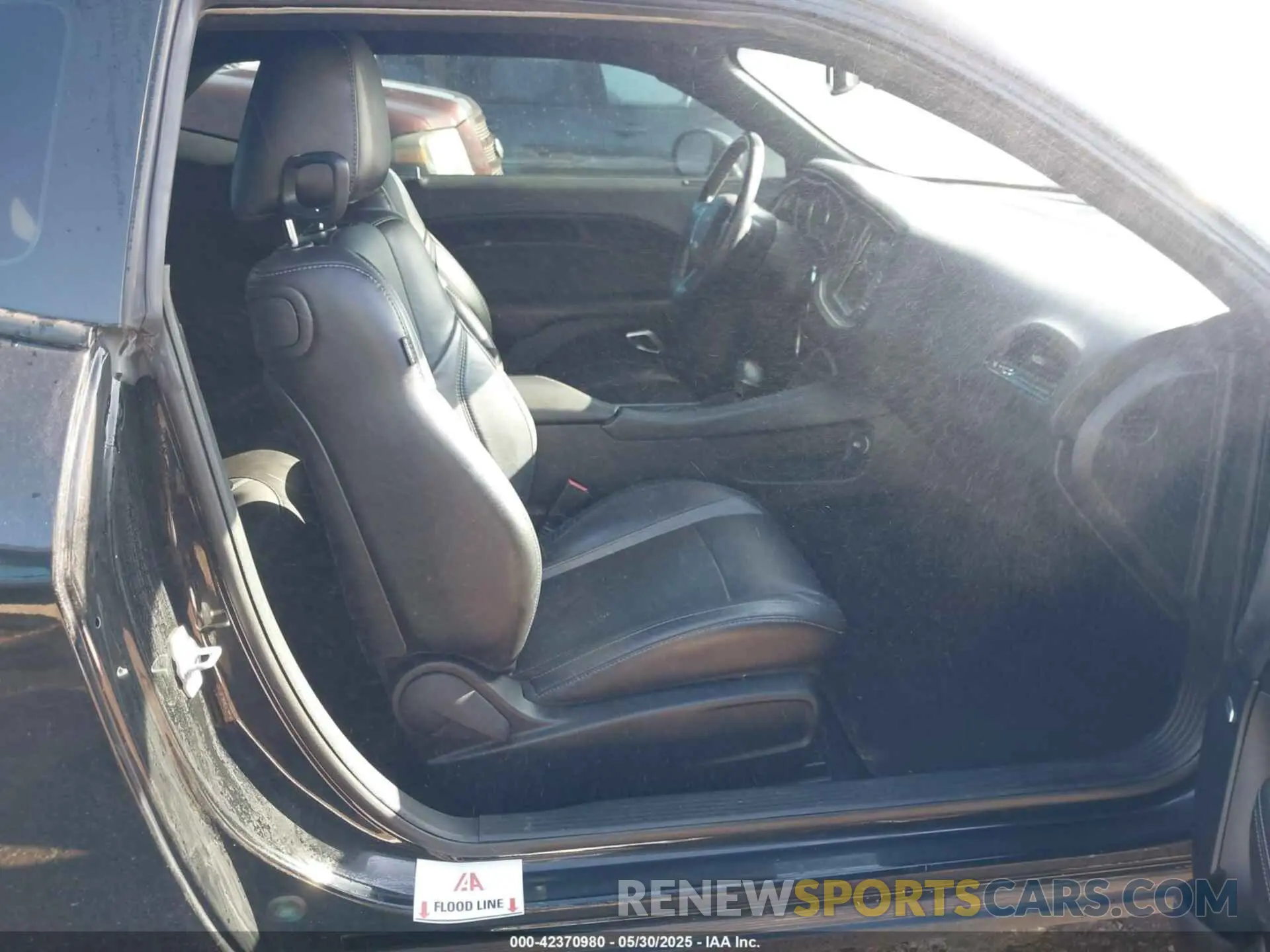 5 Photograph of a damaged car 2C3CDZAG7KH759314 DODGE CHALLENGER 2019