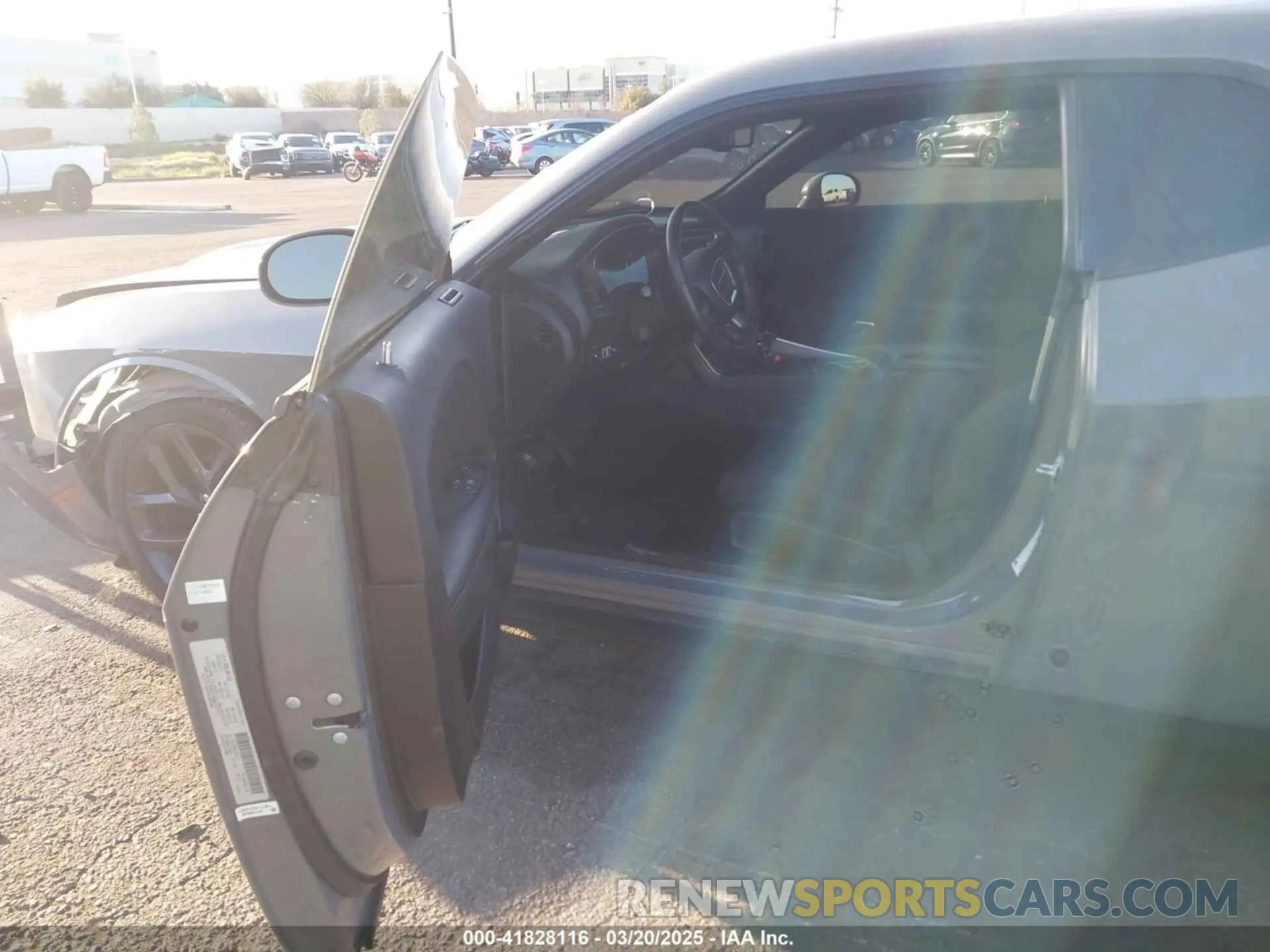 5 Photograph of a damaged car 2C3CDZAG8KH521410 DODGE CHALLENGER 2019