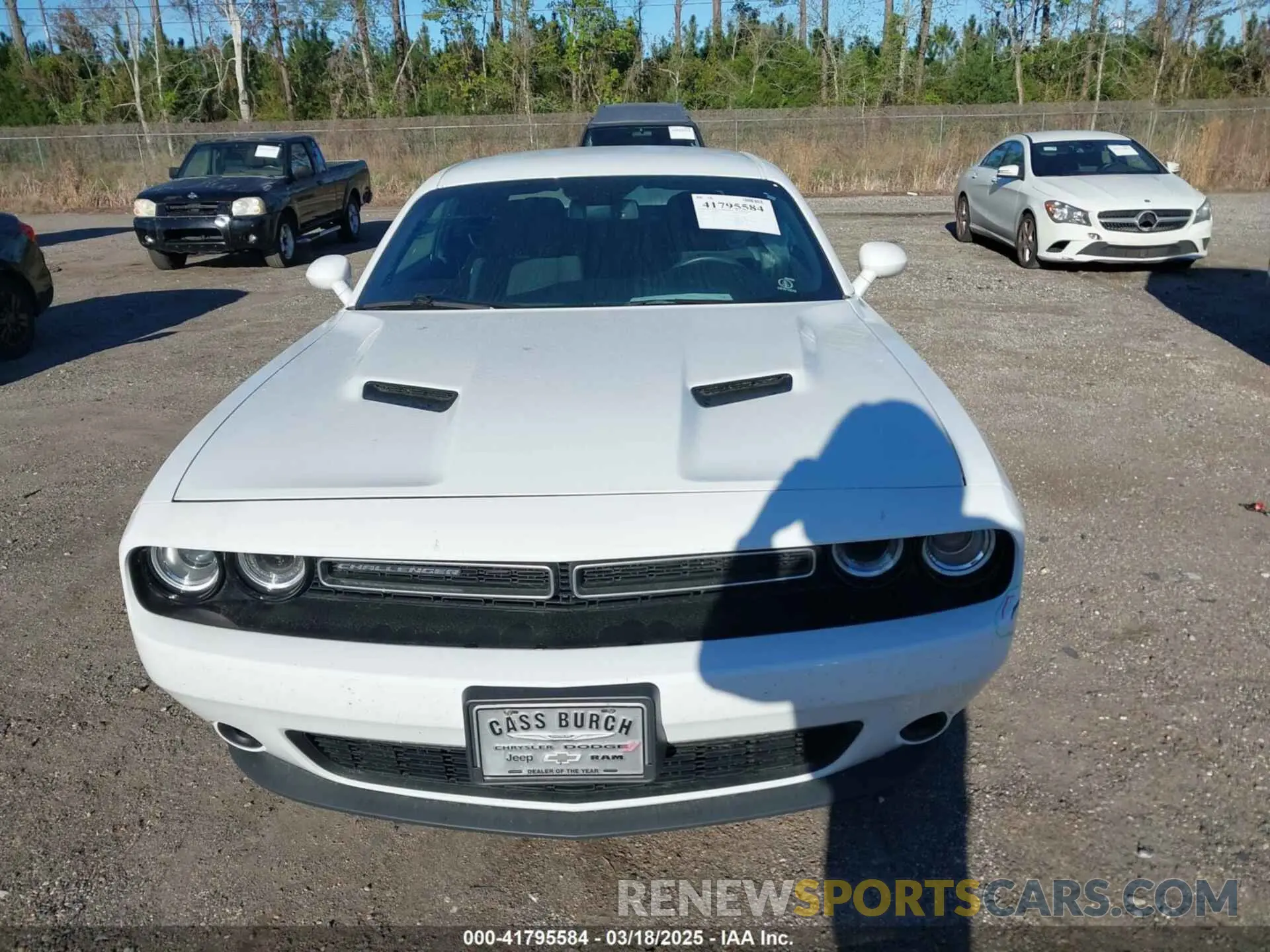 12 Photograph of a damaged car 2C3CDZAG8KH620552 DODGE CHALLENGER 2019