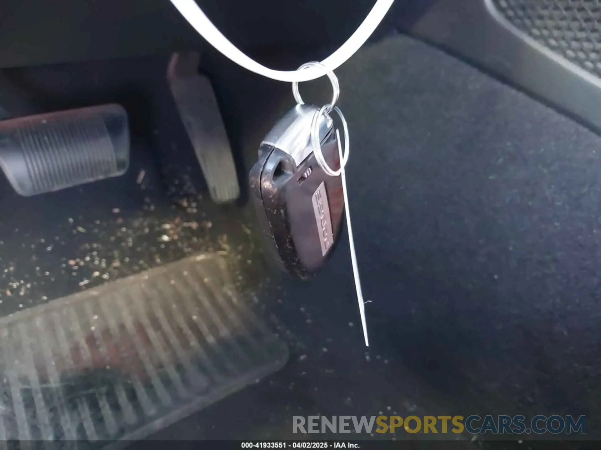 11 Photograph of a damaged car 2C3CDZAG8KH655513 DODGE CHALLENGER 2019