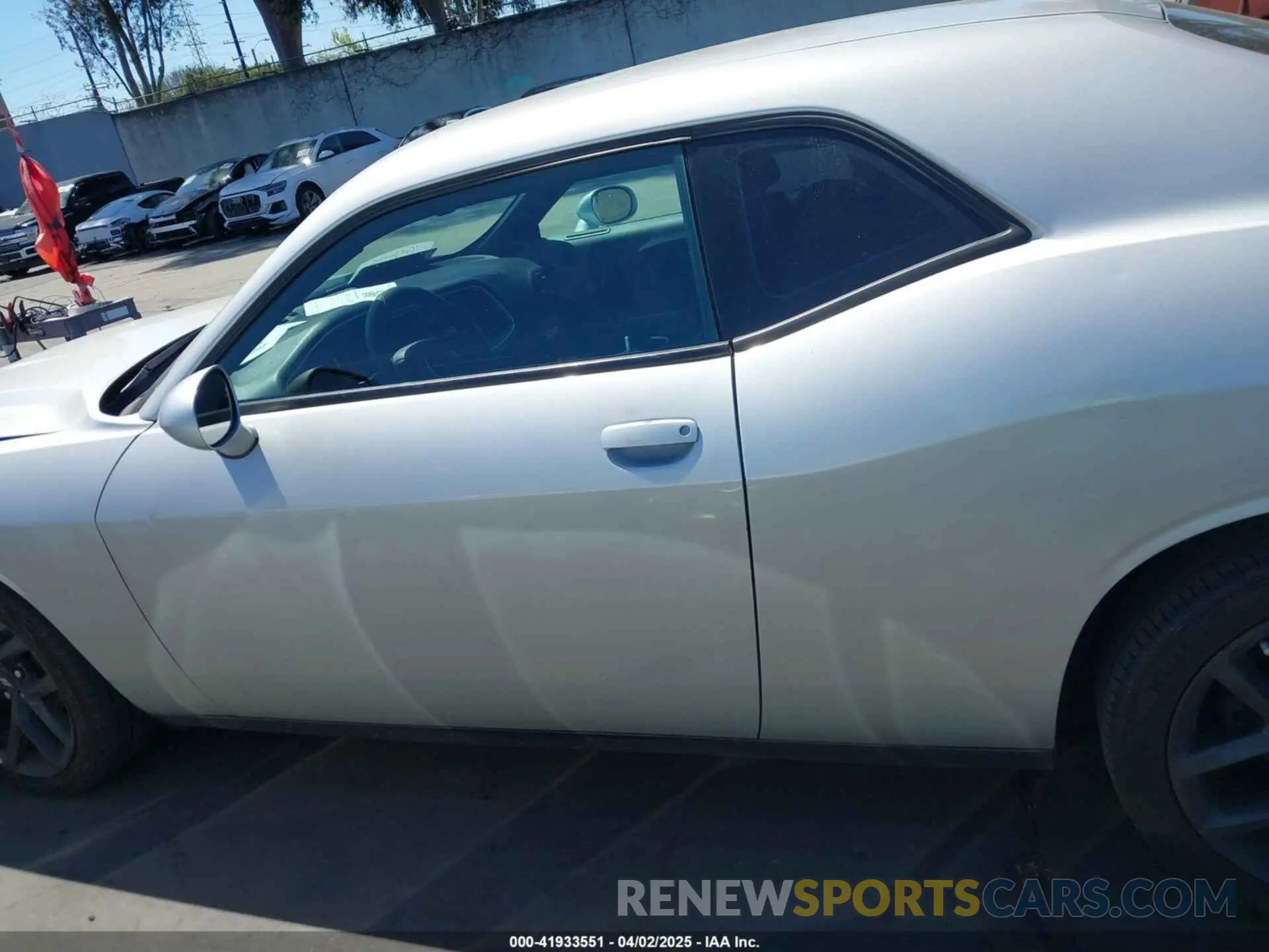 14 Photograph of a damaged car 2C3CDZAG8KH655513 DODGE CHALLENGER 2019