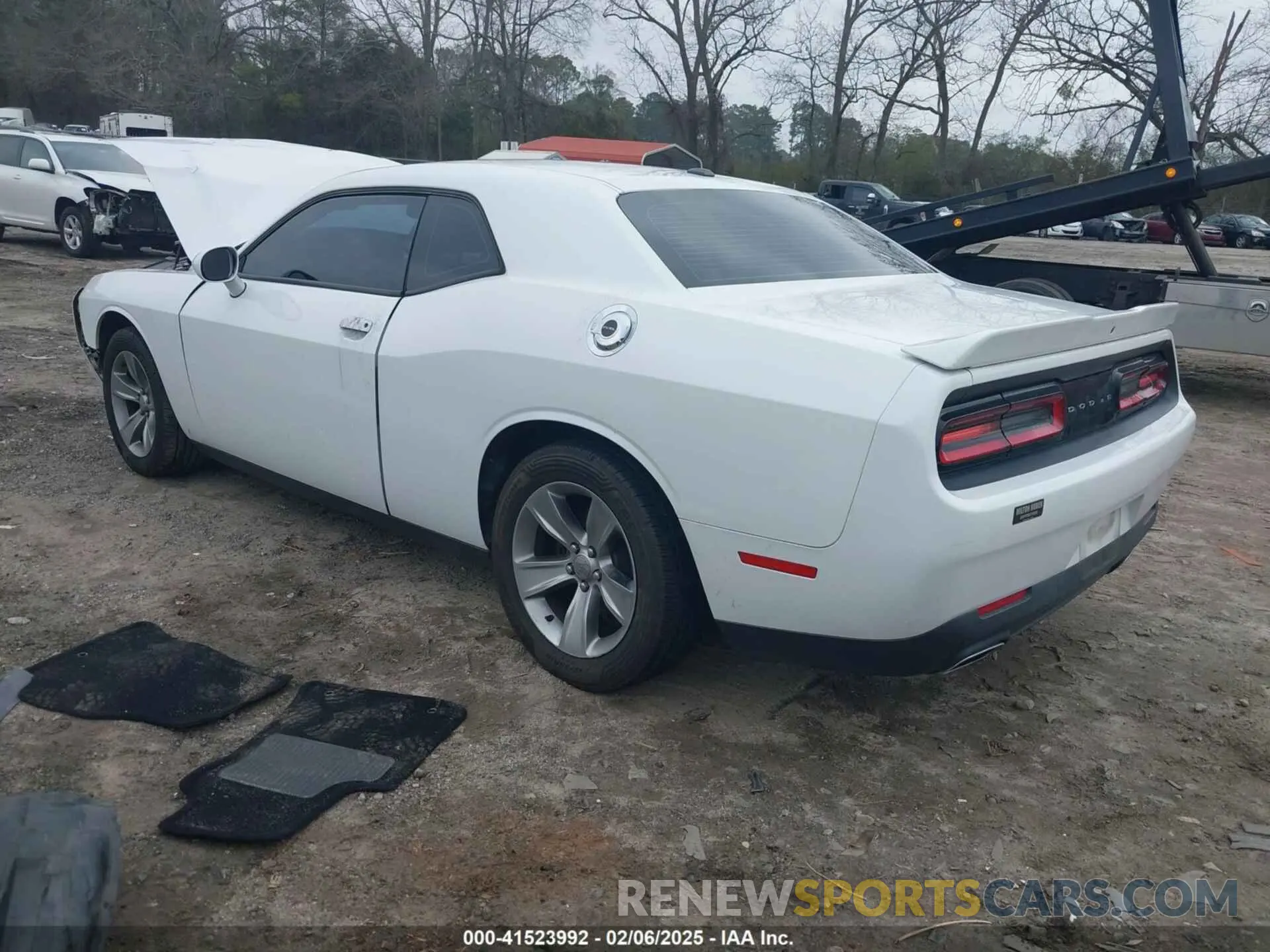 3 Photograph of a damaged car 2C3CDZAG8KH669489 DODGE CHALLENGER 2019