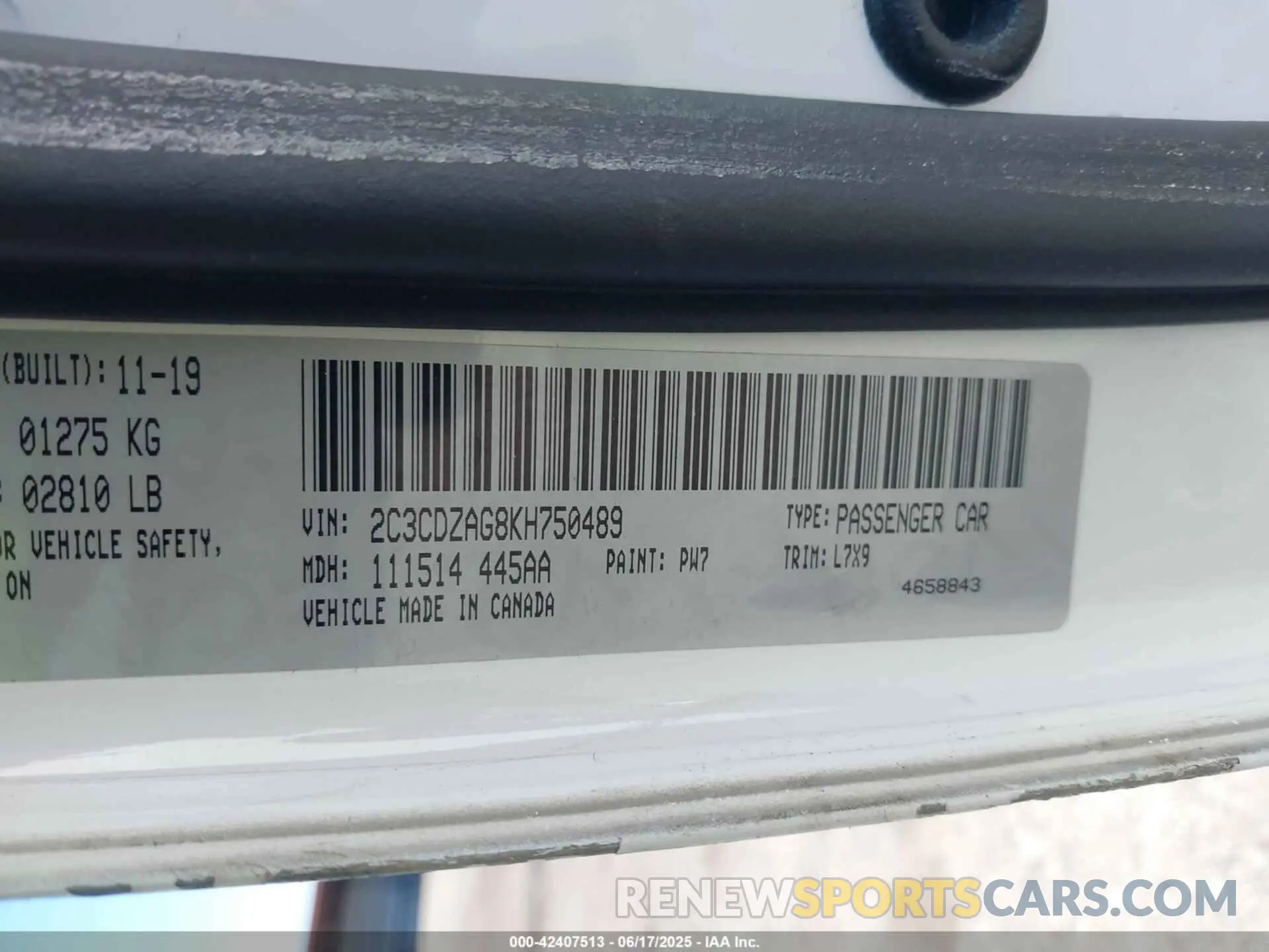 9 Photograph of a damaged car 2C3CDZAG8KH750489 DODGE CHALLENGER 2019