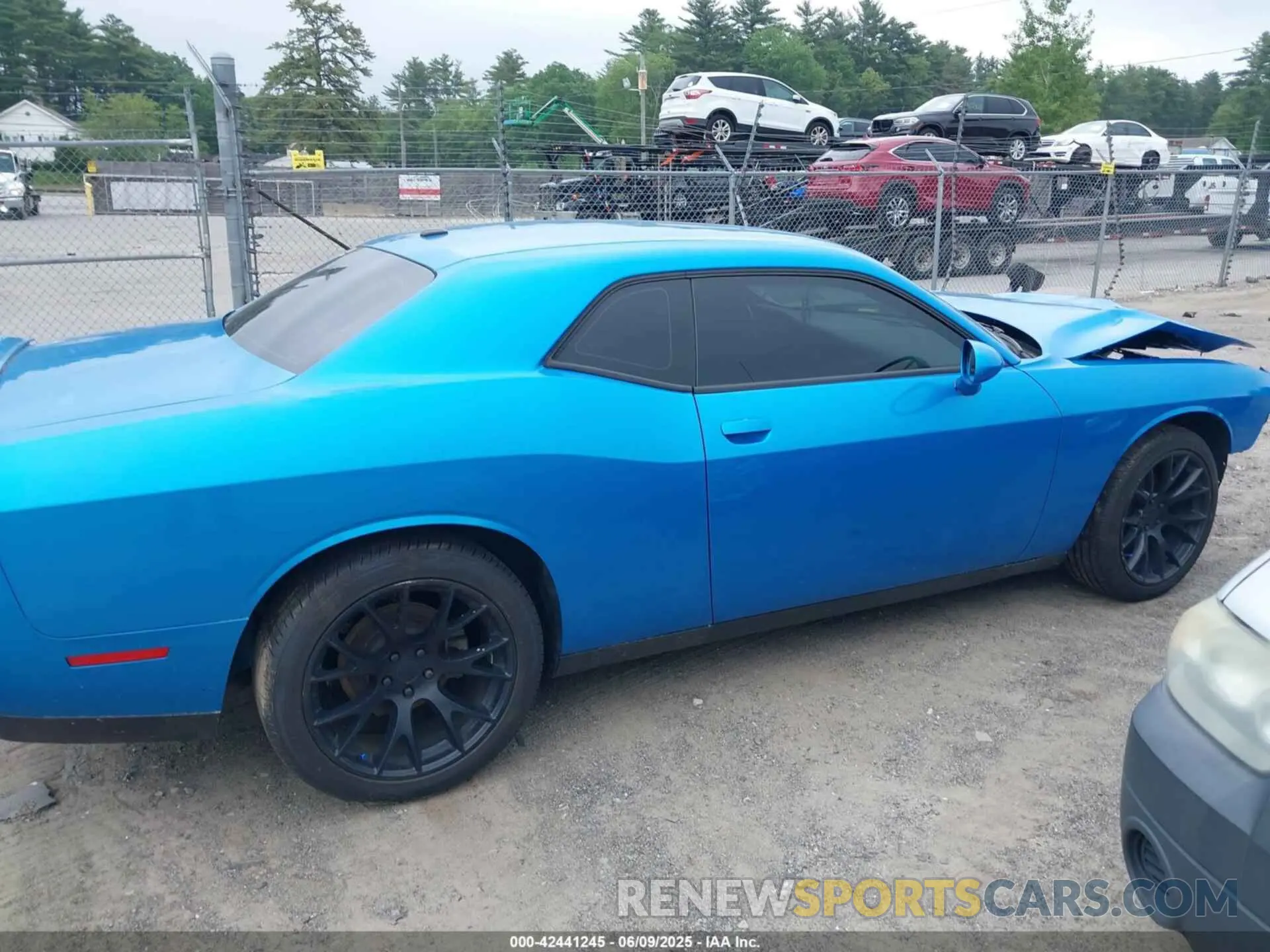13 Photograph of a damaged car 2C3CDZAG9KH521500 DODGE CHALLENGER 2019